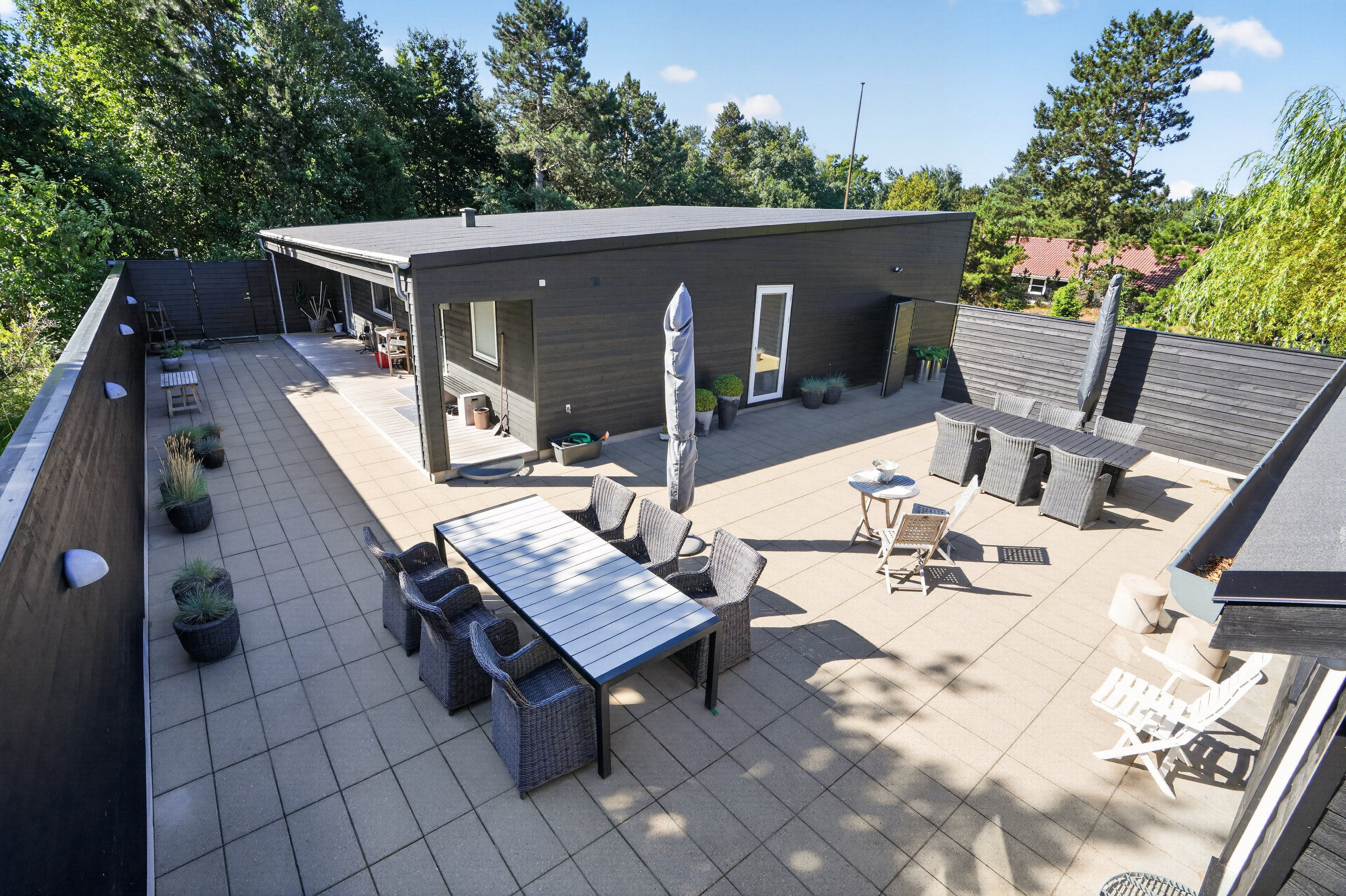 Fremhævet terrasse billede i fuldskærmstilstand. Billede af Thorsvej 62, Vester Lyng, 4500 Nykøbing Sj