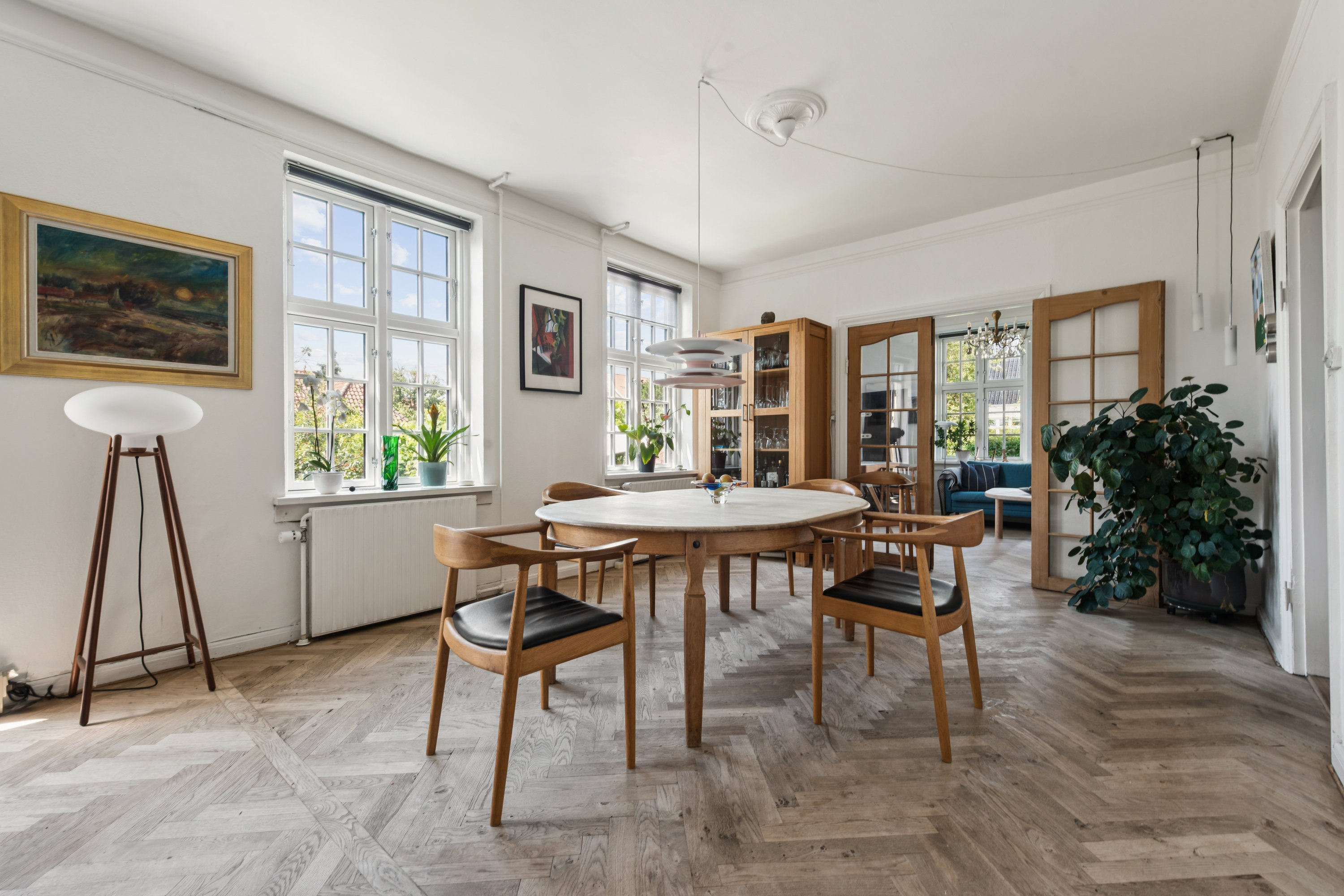 Fremhævet stue billede i fuldskærmstilstand. Billede af Dybendalsvej 24, st., 2720 Vanløse