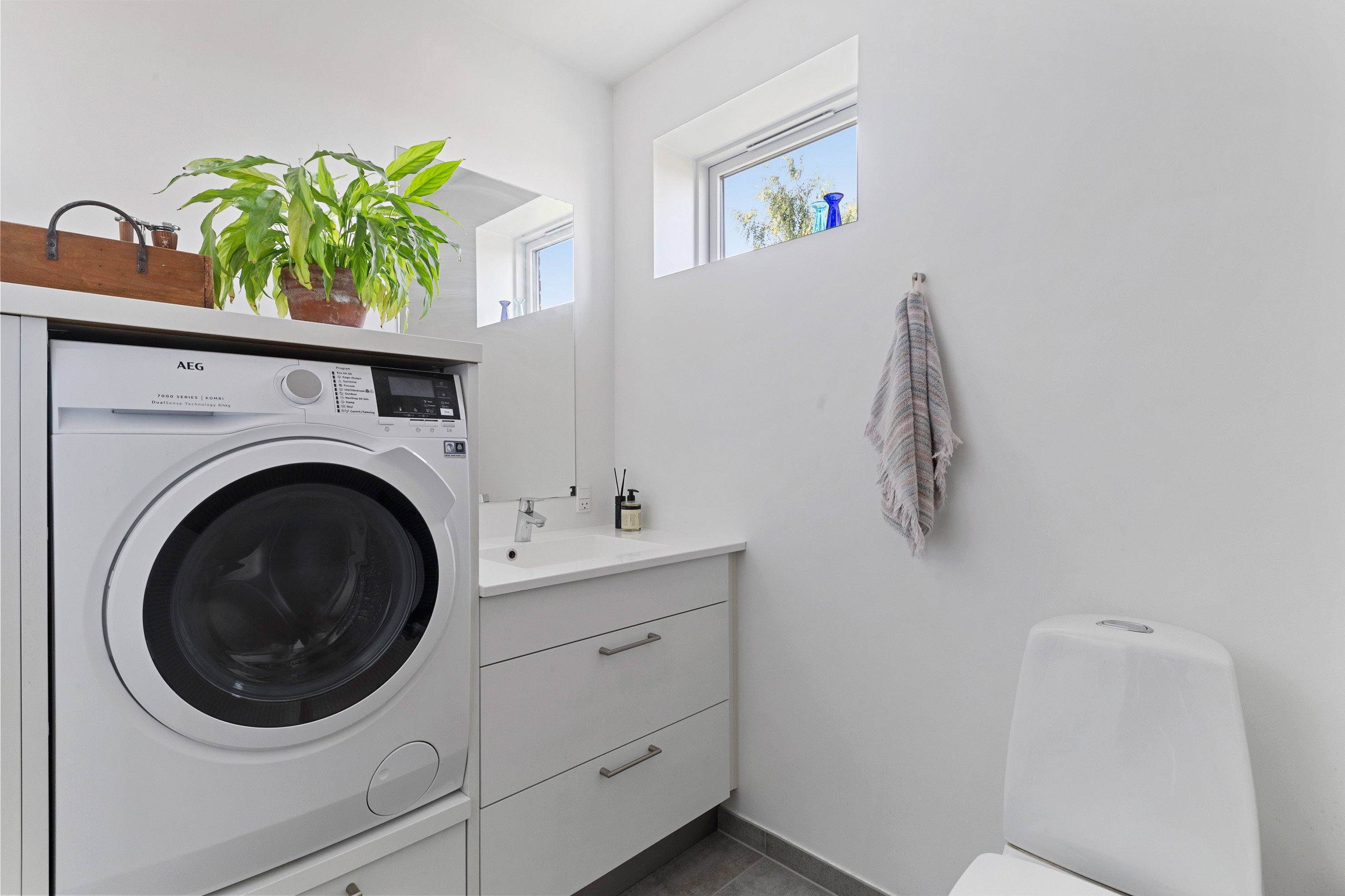 Fremhævet toilet billede i fuldskærmstilstand. Billede af Godthåbsgade 53, 3., 5000 Odense C