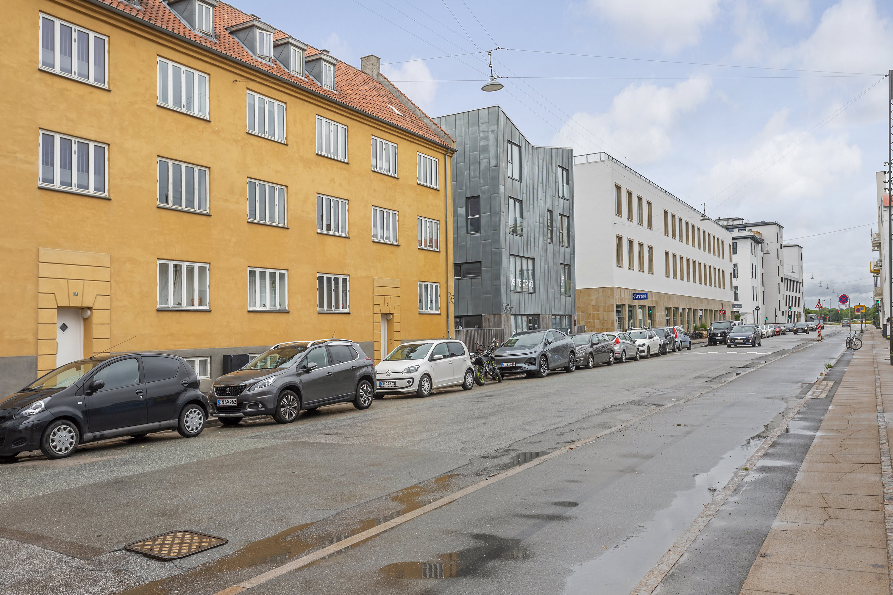 Fremhævet facade billede i fuldskærmstilstand. Billede af Strandlodsvej 14, st. tv., 2300 København S