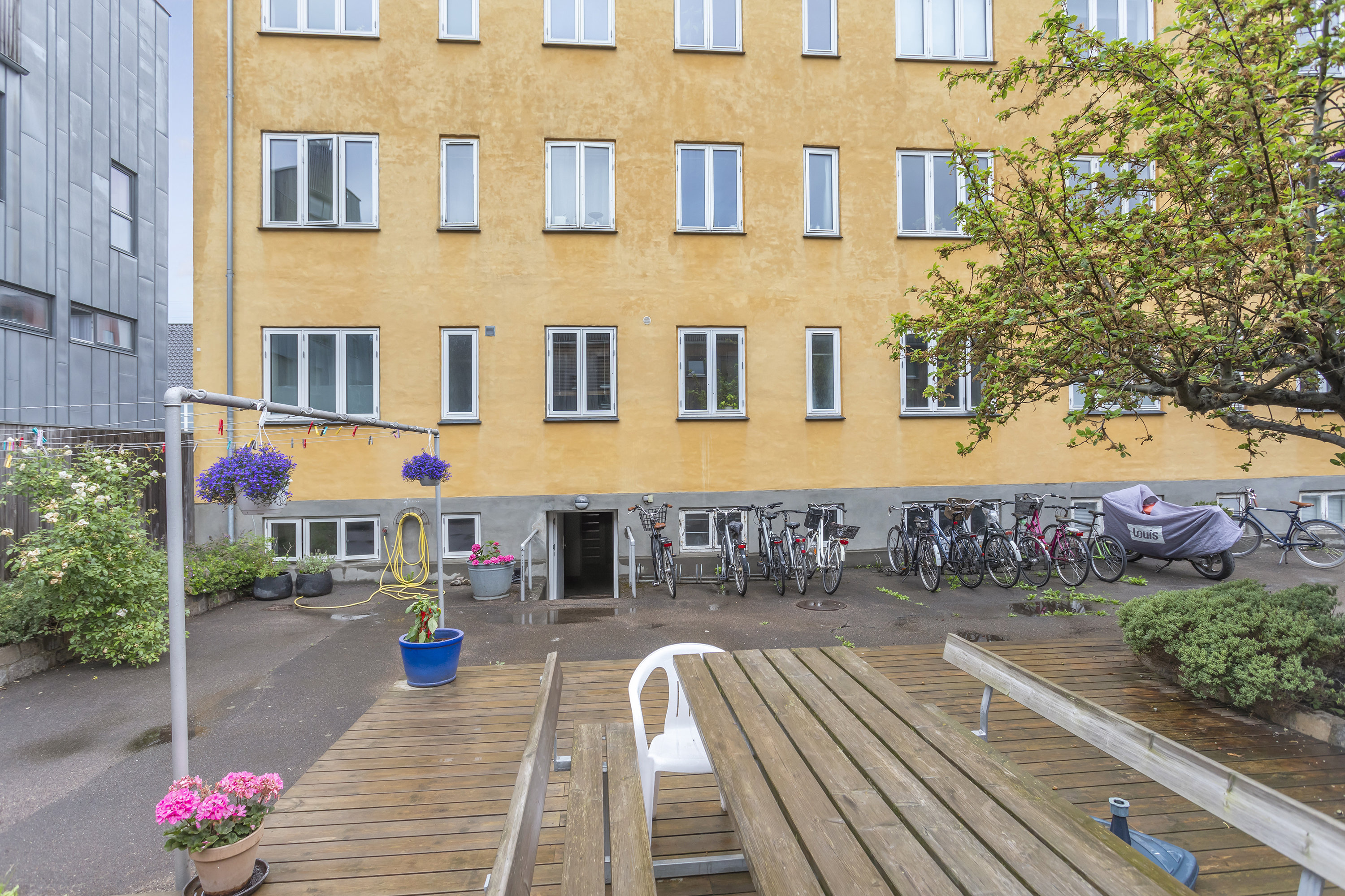 Fremhævet gårdmiljø billede i fuldskærmstilstand. Billede af Strandlodsvej 14, st. tv., 2300 København S