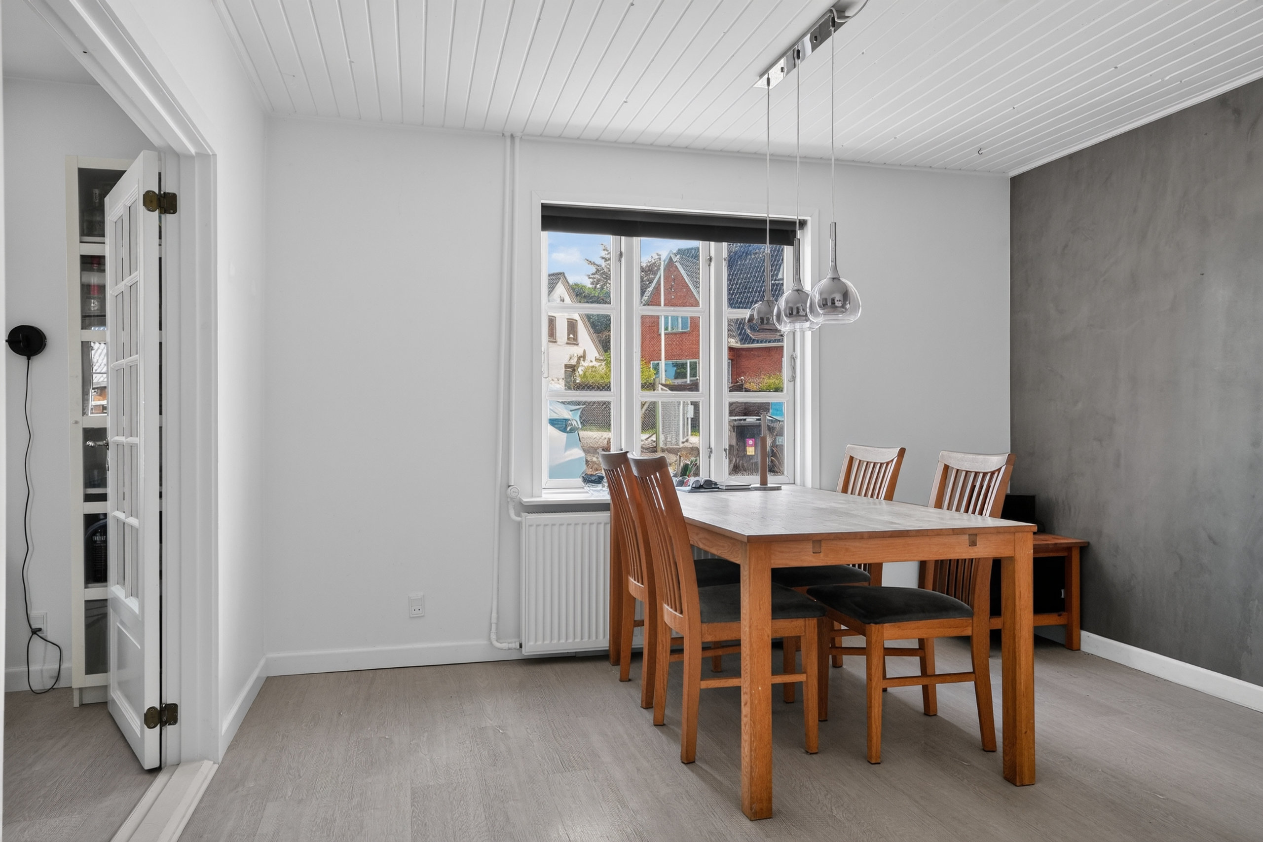 Fremhævet spisestue billede i fuldskærmstilstand. Billede af Tølløsevej 374, 4350 Ugerløse