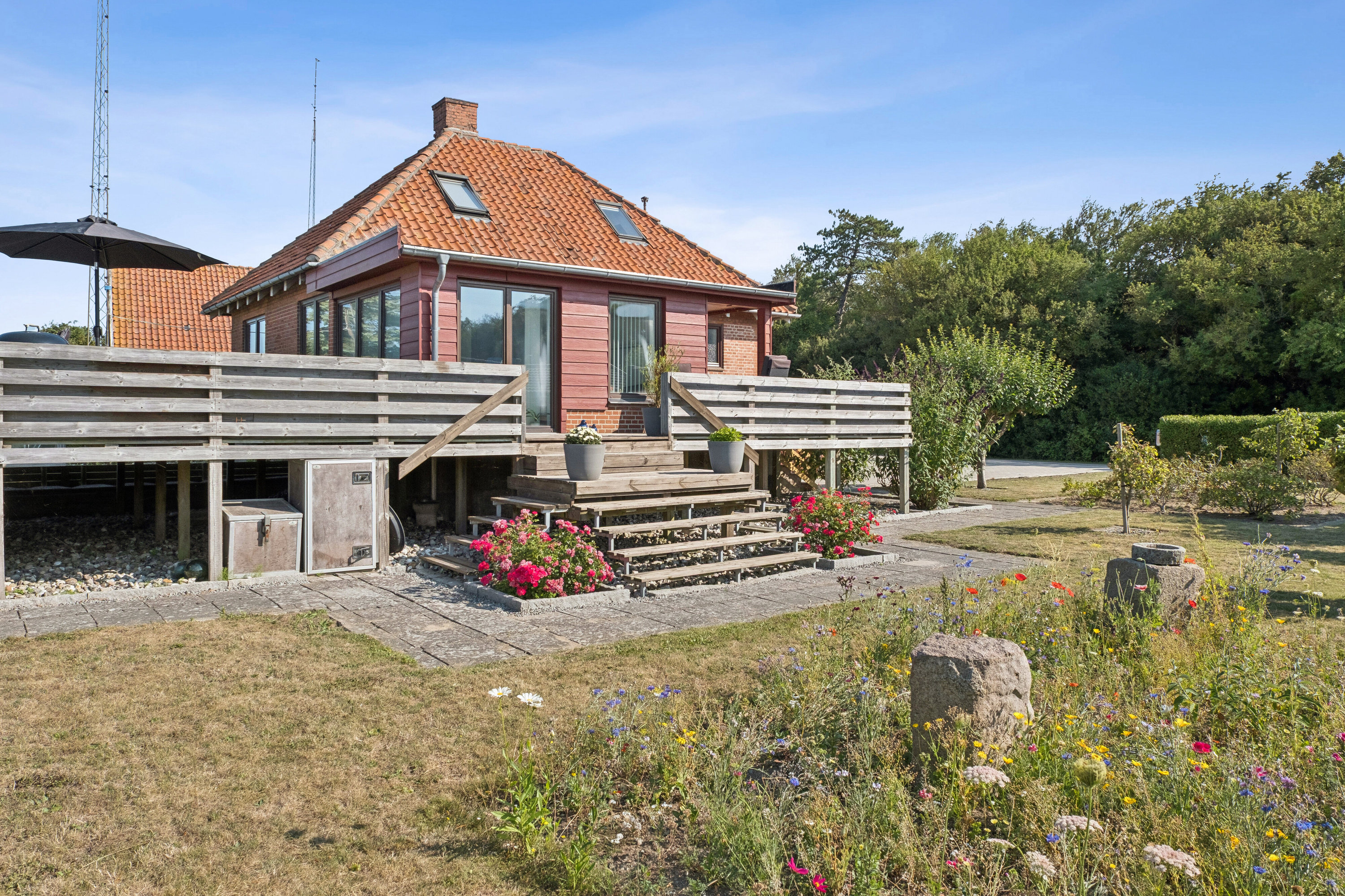 Fremhævet set fra haven billede i fuldskærmstilstand. Billede af Maagevej 28, 4760 Vordingborg