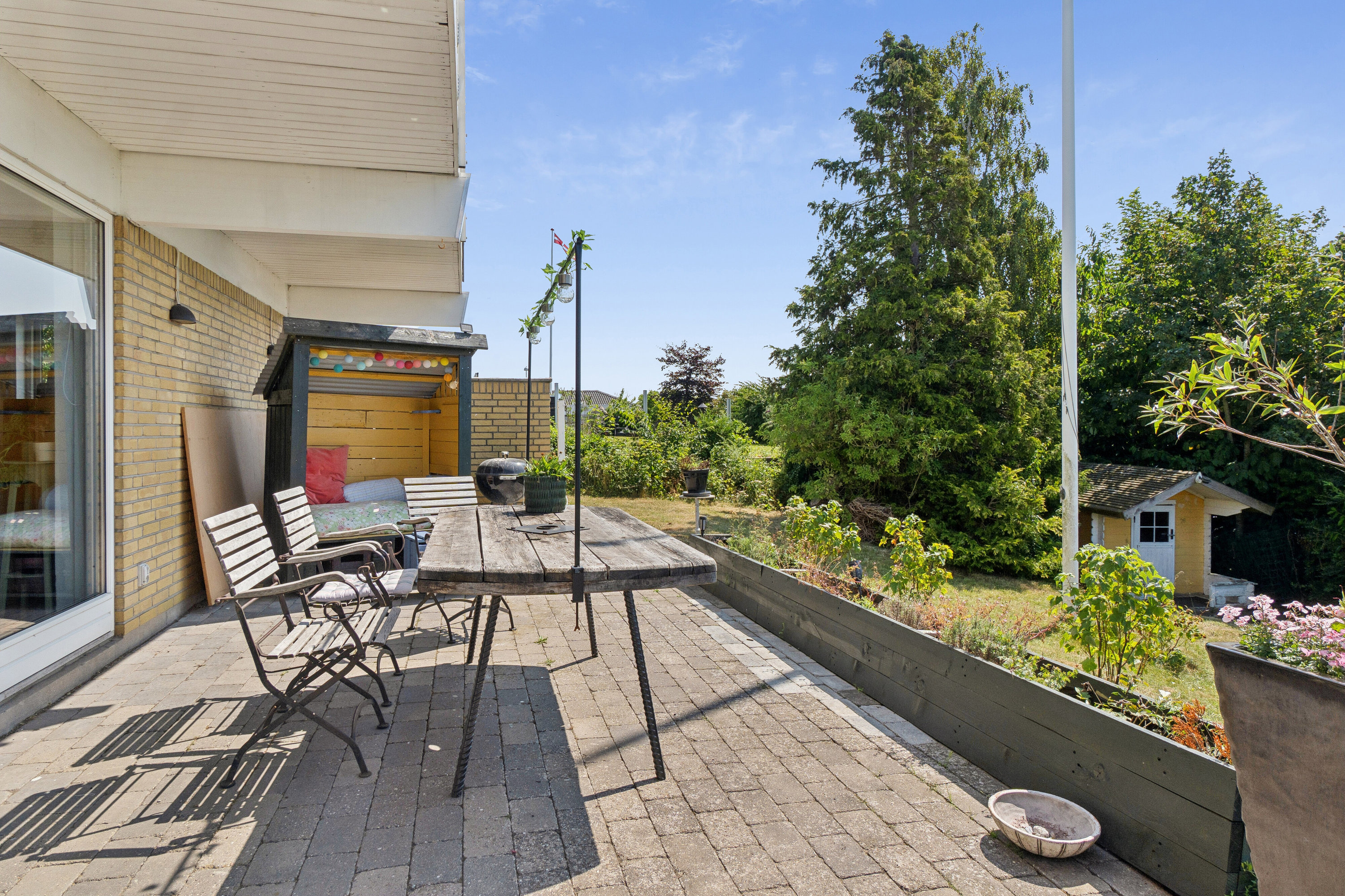 Fremhævet overdækket terrasse billede i fuldskærmstilstand. Billede af Trøjeløkkevej 12, 4400 Kalundborg