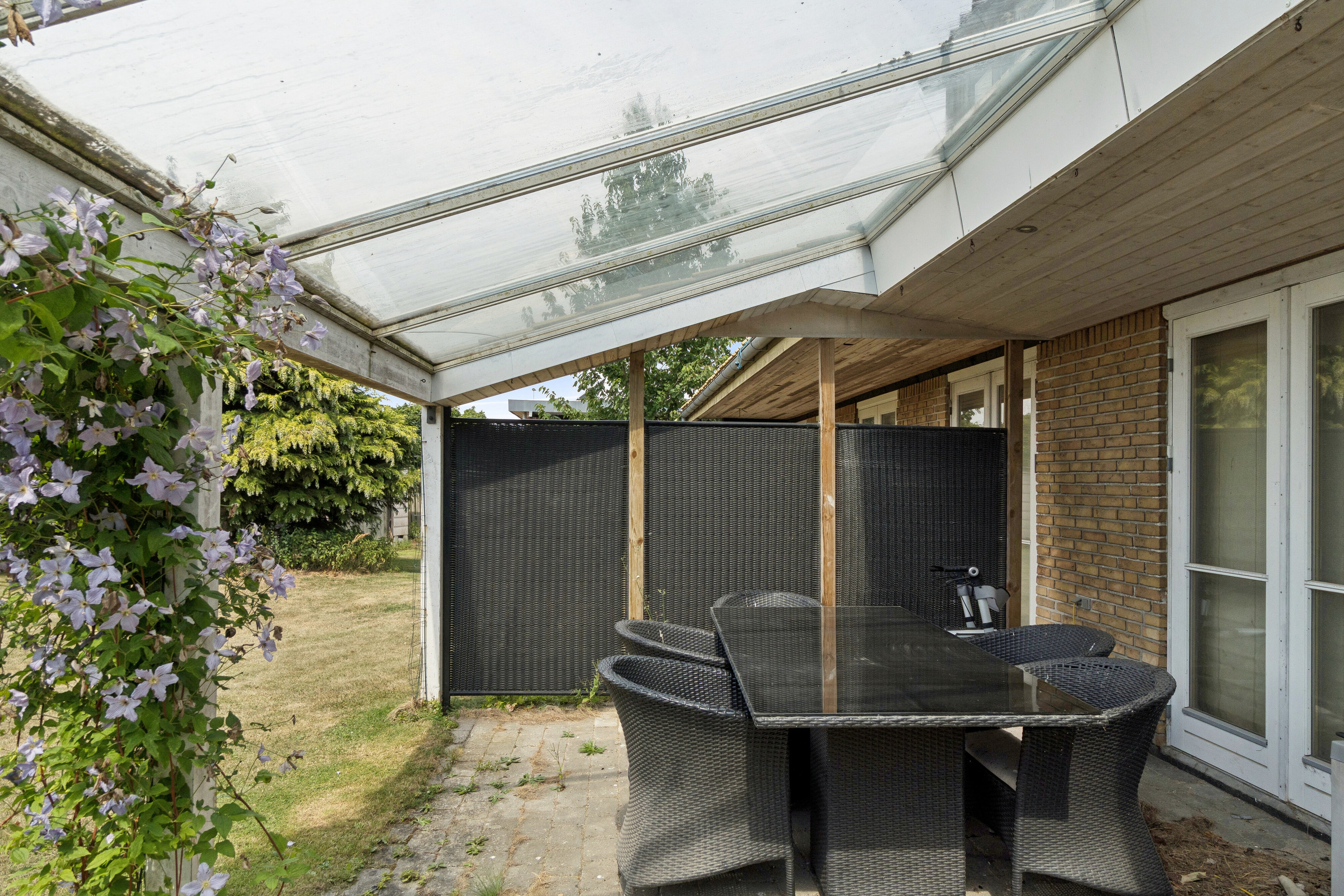 Fremhævet overdækket terrasse billede i fuldskærmstilstand. Billede af Mølleskovvej 2, 8270 Højbjerg