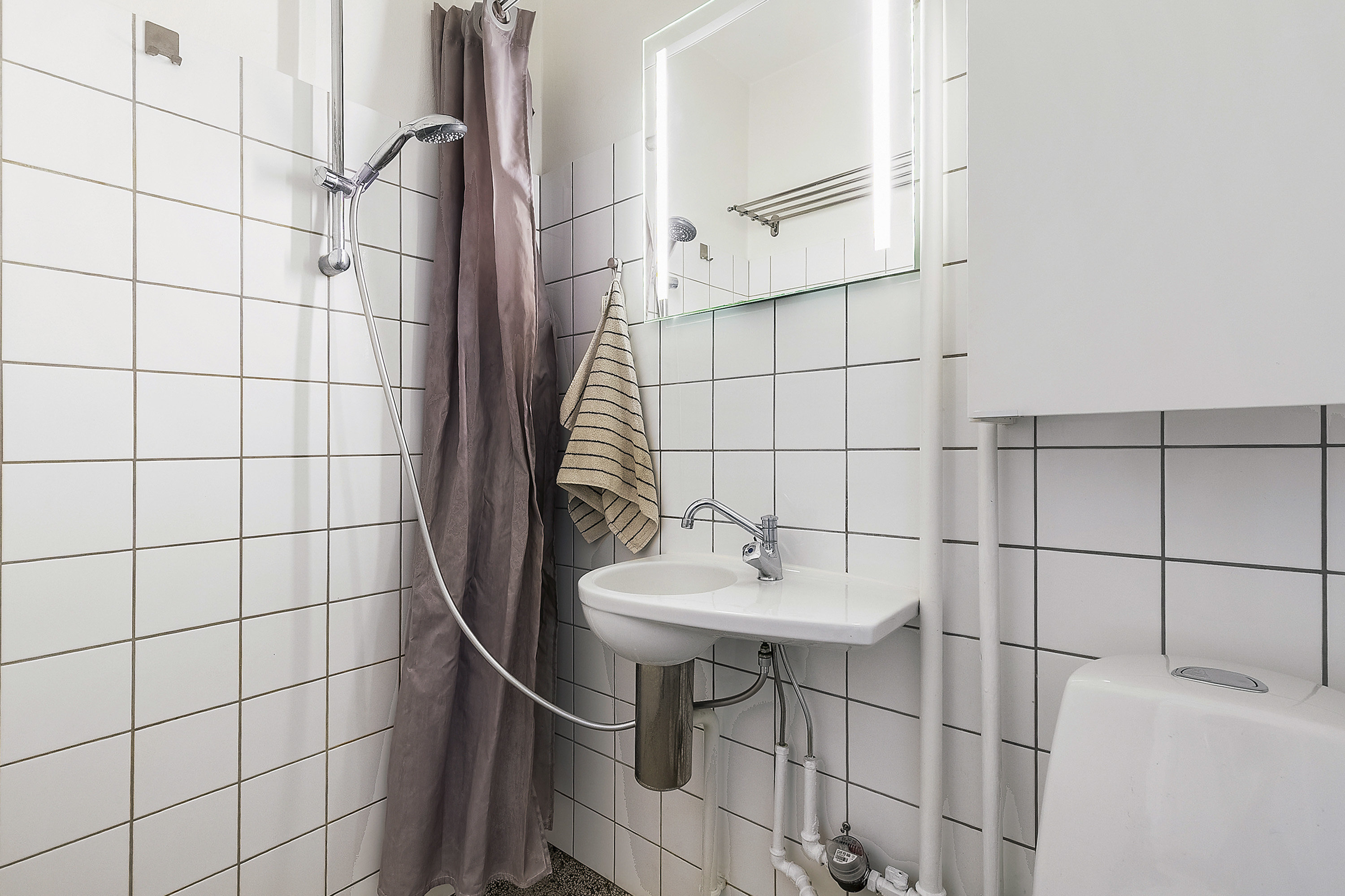 Fremhævet badeværelse billede i fuldskærmstilstand. Billede af Jordbrovej 27, 1. 2., 8200 Aarhus N