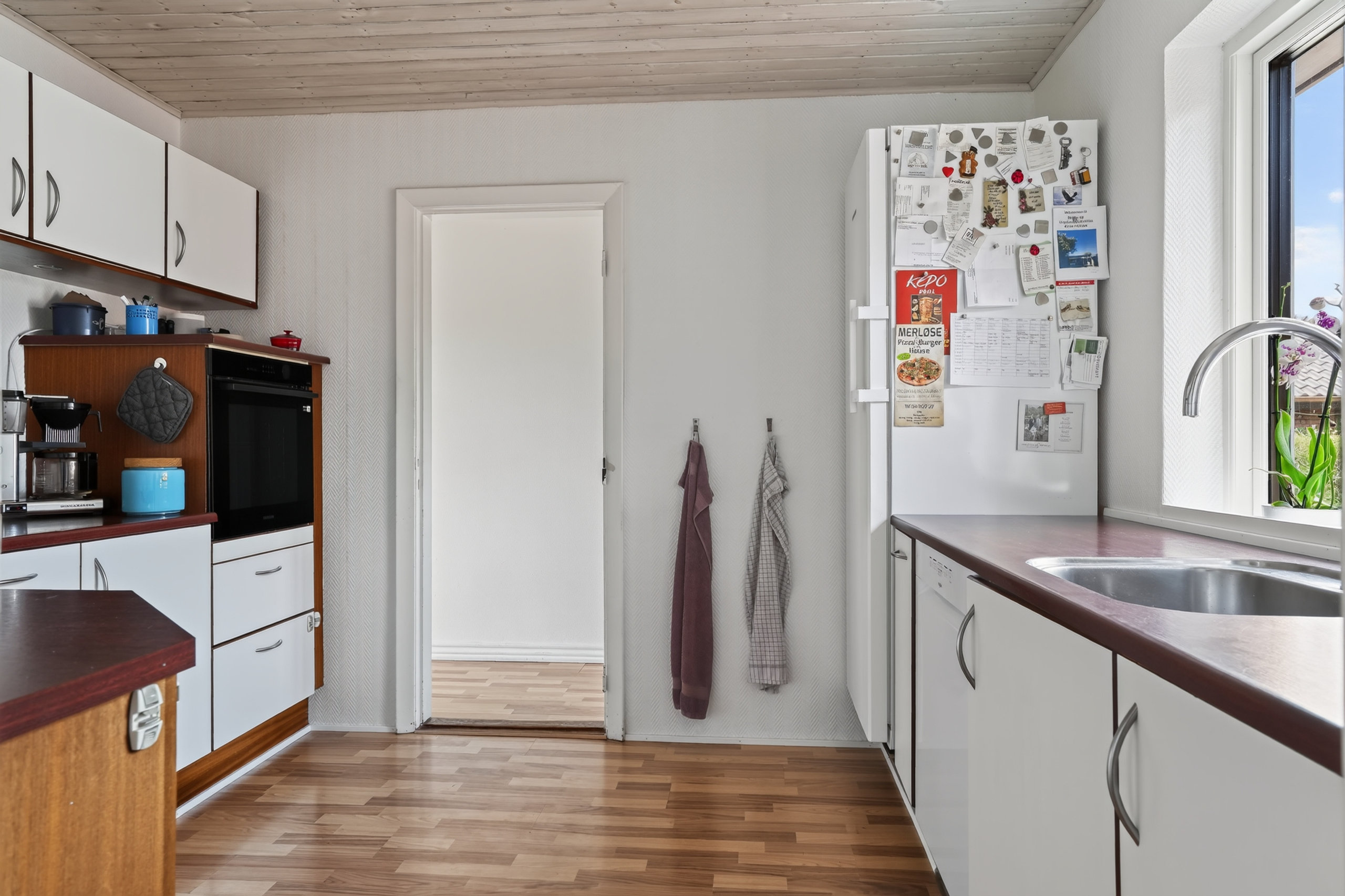 Fremhævet køkken billede i fuldskærmstilstand. Billede af Holbækvej 29, 4370 Store Merløse