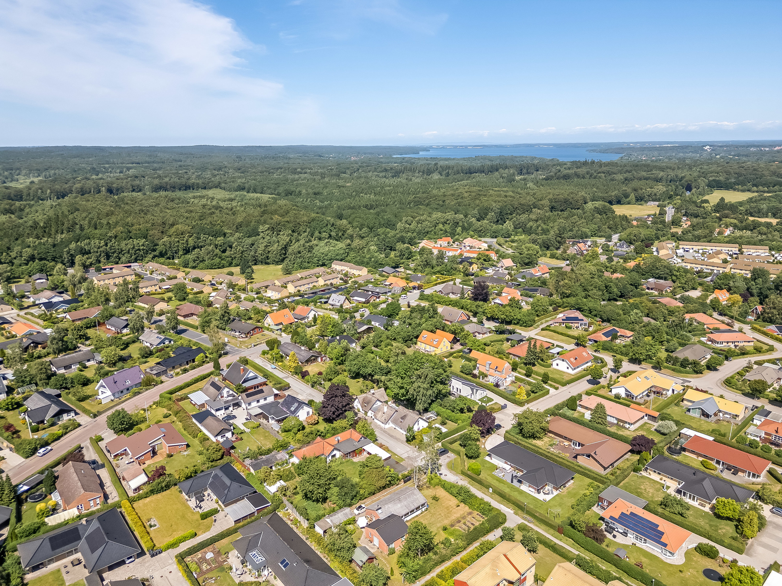 Fremhævet luftfoto billede i fuldskærmstilstand. Billede af Birkehaven 124, 3400 Hillerød