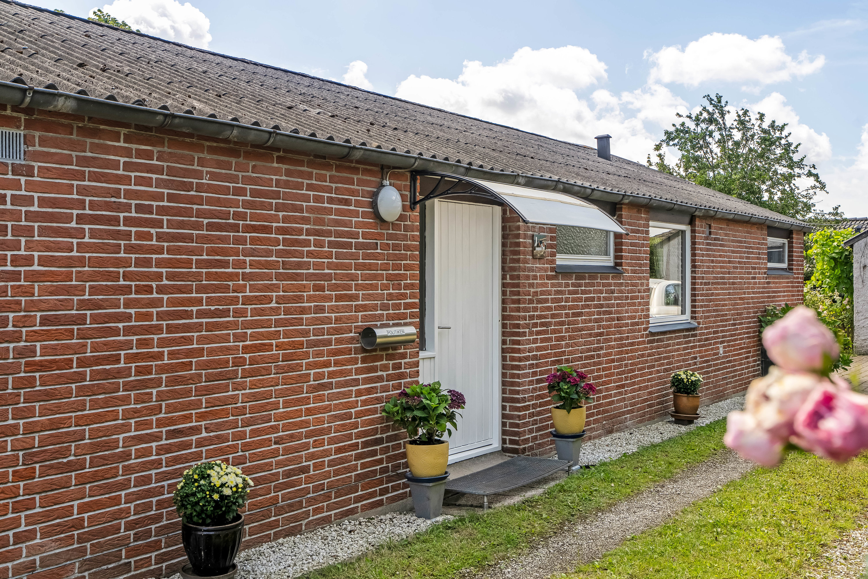 Fremhævet facade billede i fuldskærmstilstand. Billede af Birkehaven 124, 3400 Hillerød
