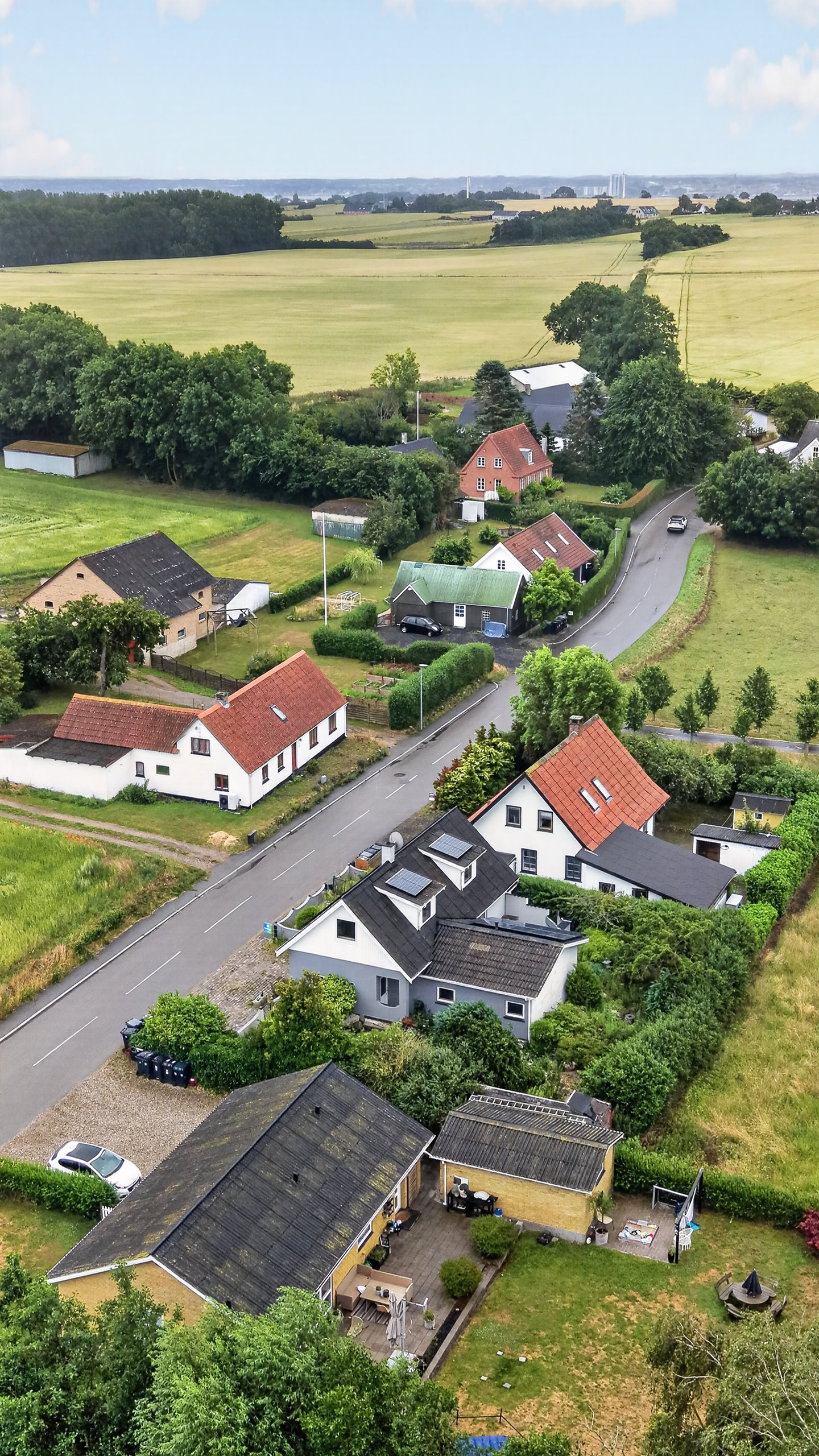 Fremhævet luftfoto billede i fuldskærmstilstand. Billede af Uglerupvej 37, Uglerup, 4300 Holbæk