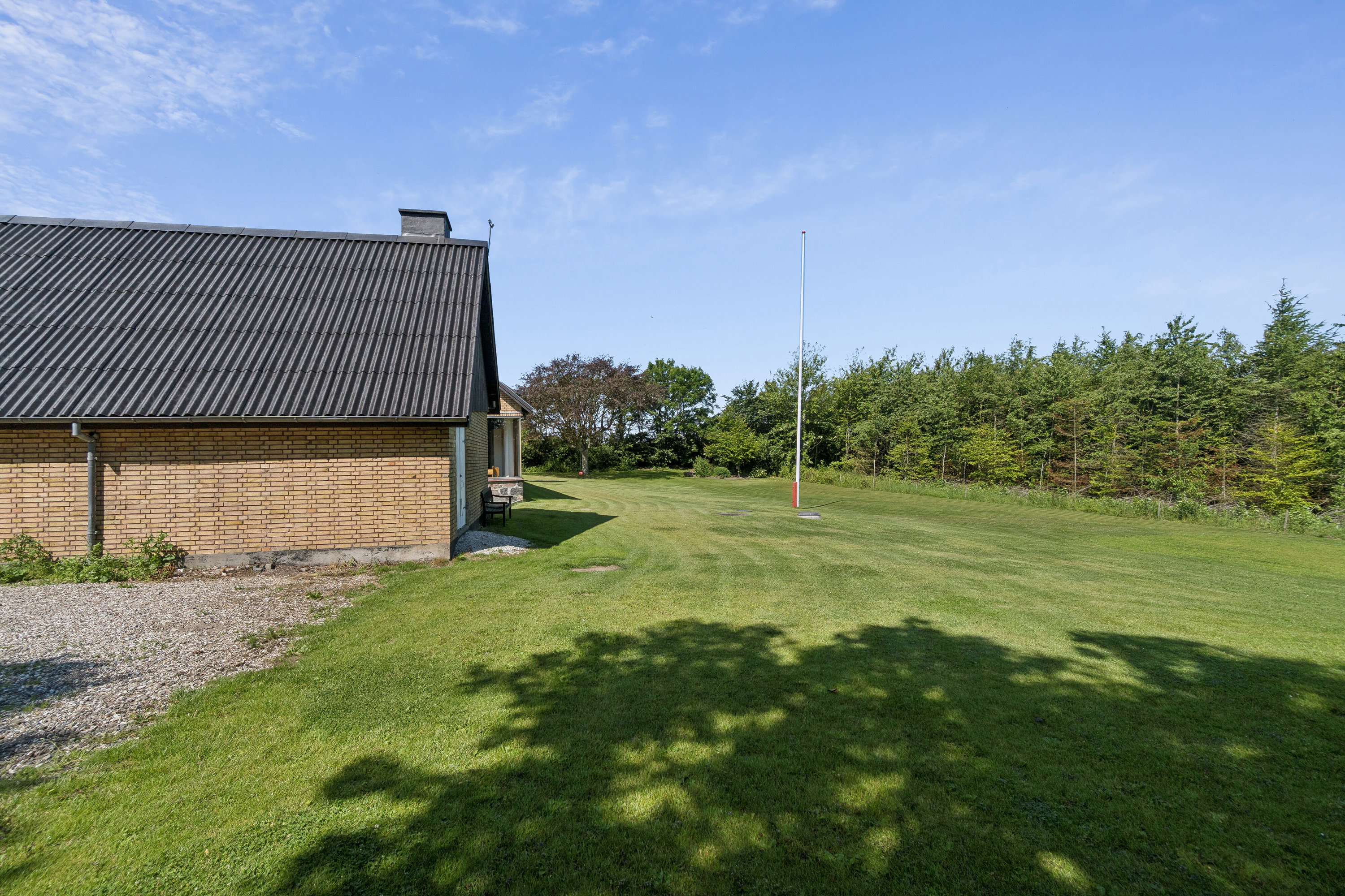 Fremhævet set fra haven billede i fuldskærmstilstand. Billede af Åsvej 5, Silstrup, 7700 Thisted