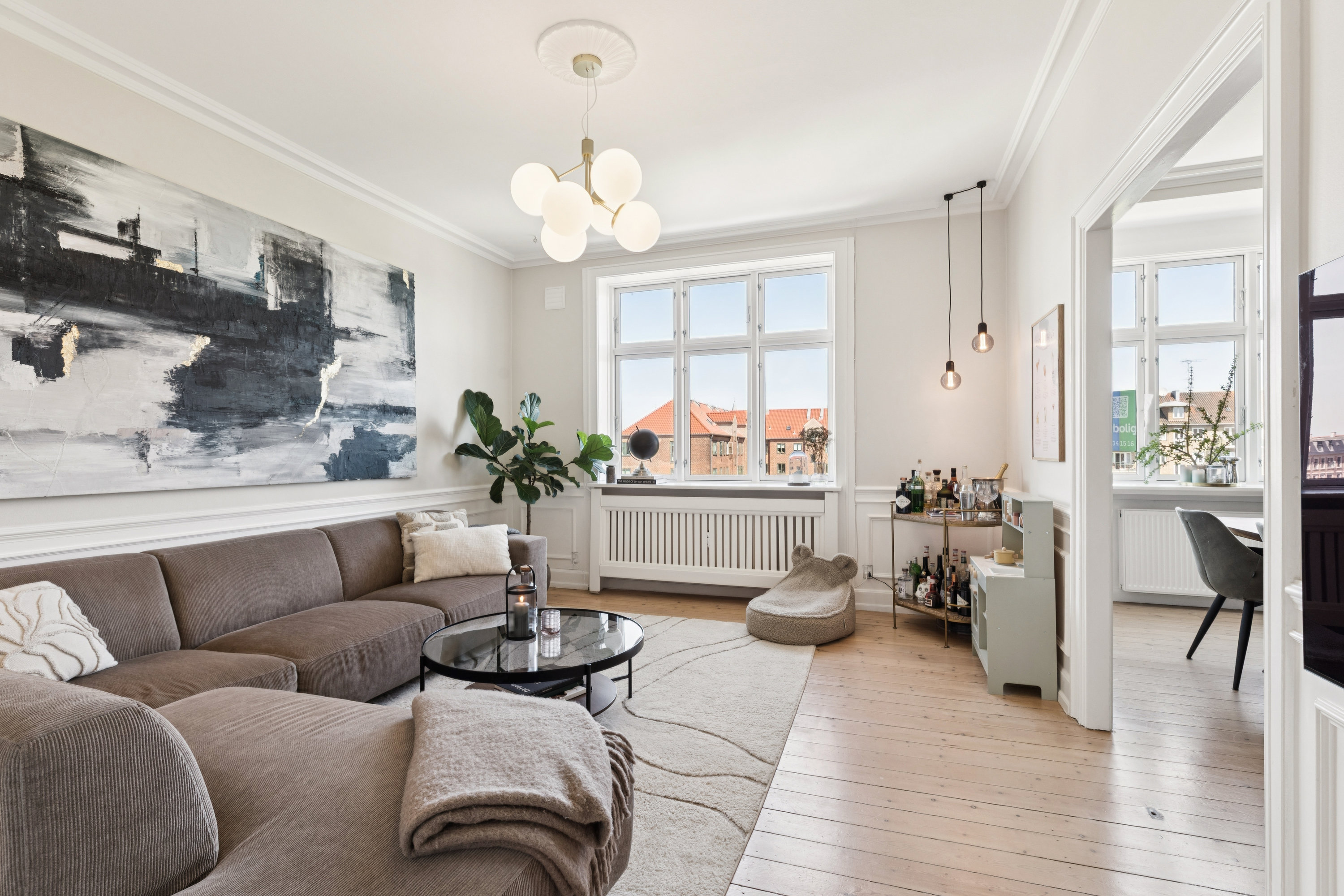 Fremhævet stue billede i fuldskærmstilstand. Billede af Lyshøjgårdsvej 47, 4. th., 2500 Valby