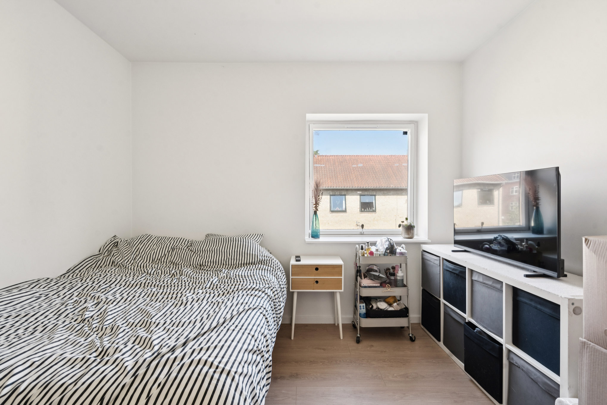 Fremhævet værelse billede i fuldskærmstilstand. Billede af Anemonevej 27, 1. th., Randers By, 8930 Randers NØ
