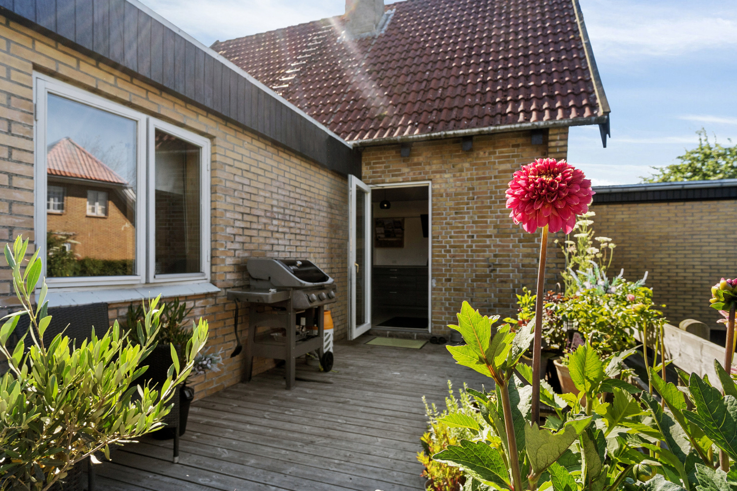 Fremhævet udendørs billede i fuldskærmstilstand. Billede af Stavsdalvej 24, Østerlars, 3760 Gudhjem