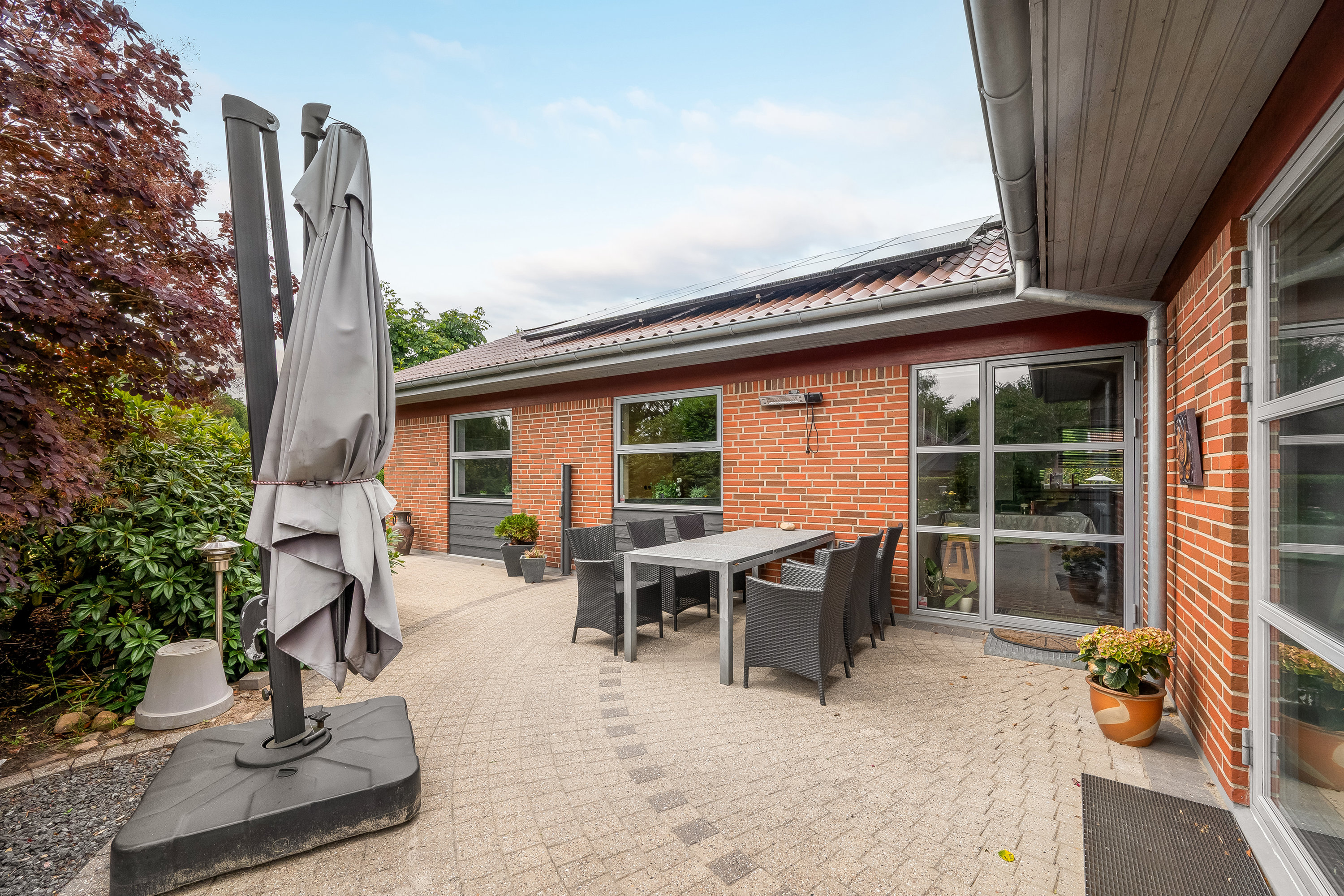 Fremhævet terrasse billede i fuldskærmstilstand. Billede af Skovbrinken 2, 6900 Skjern