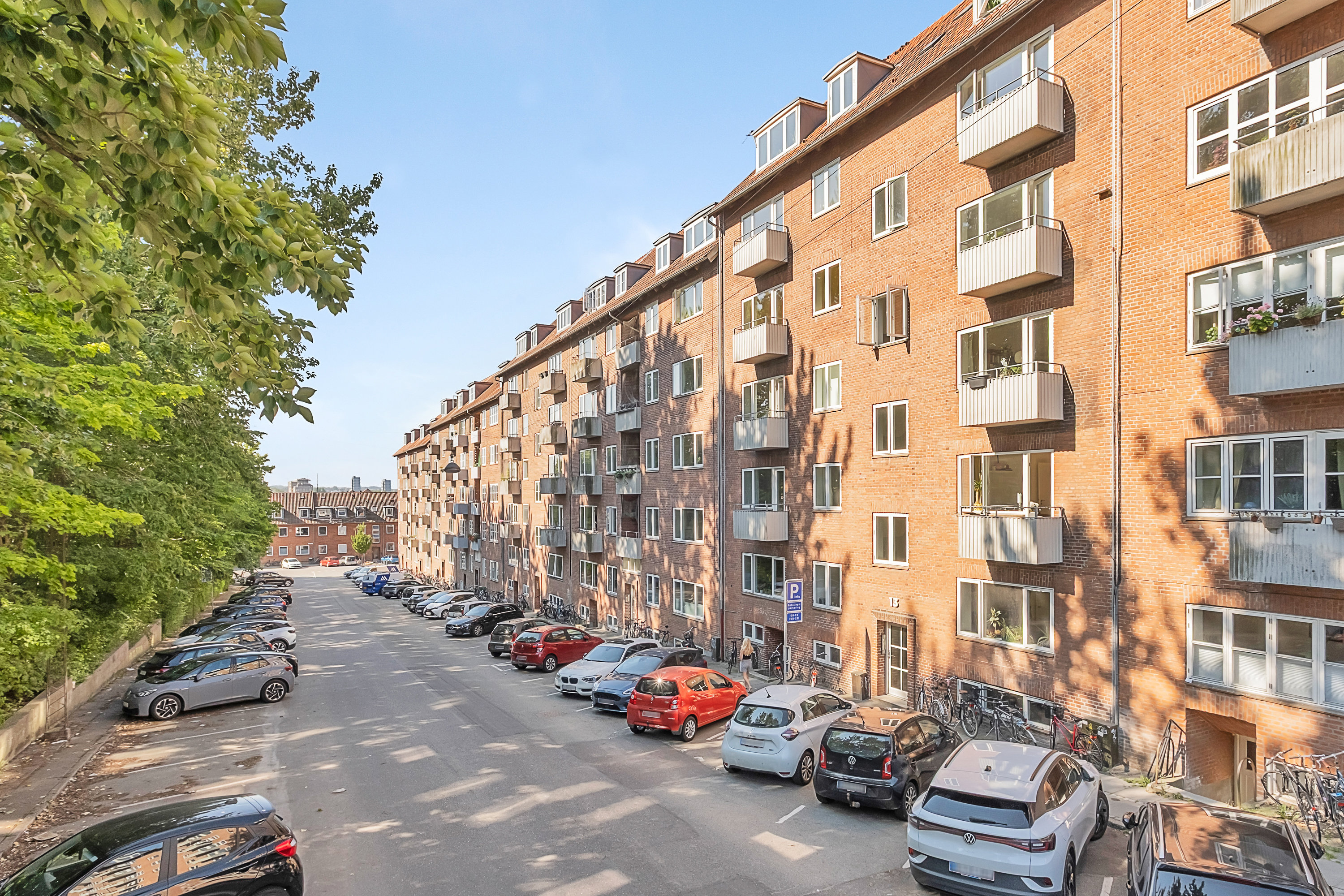 Fremhævet facade billede i fuldskærmstilstand. Billede af Tage-Hansens Gade 11, st. tv., 8000 Aarhus C
