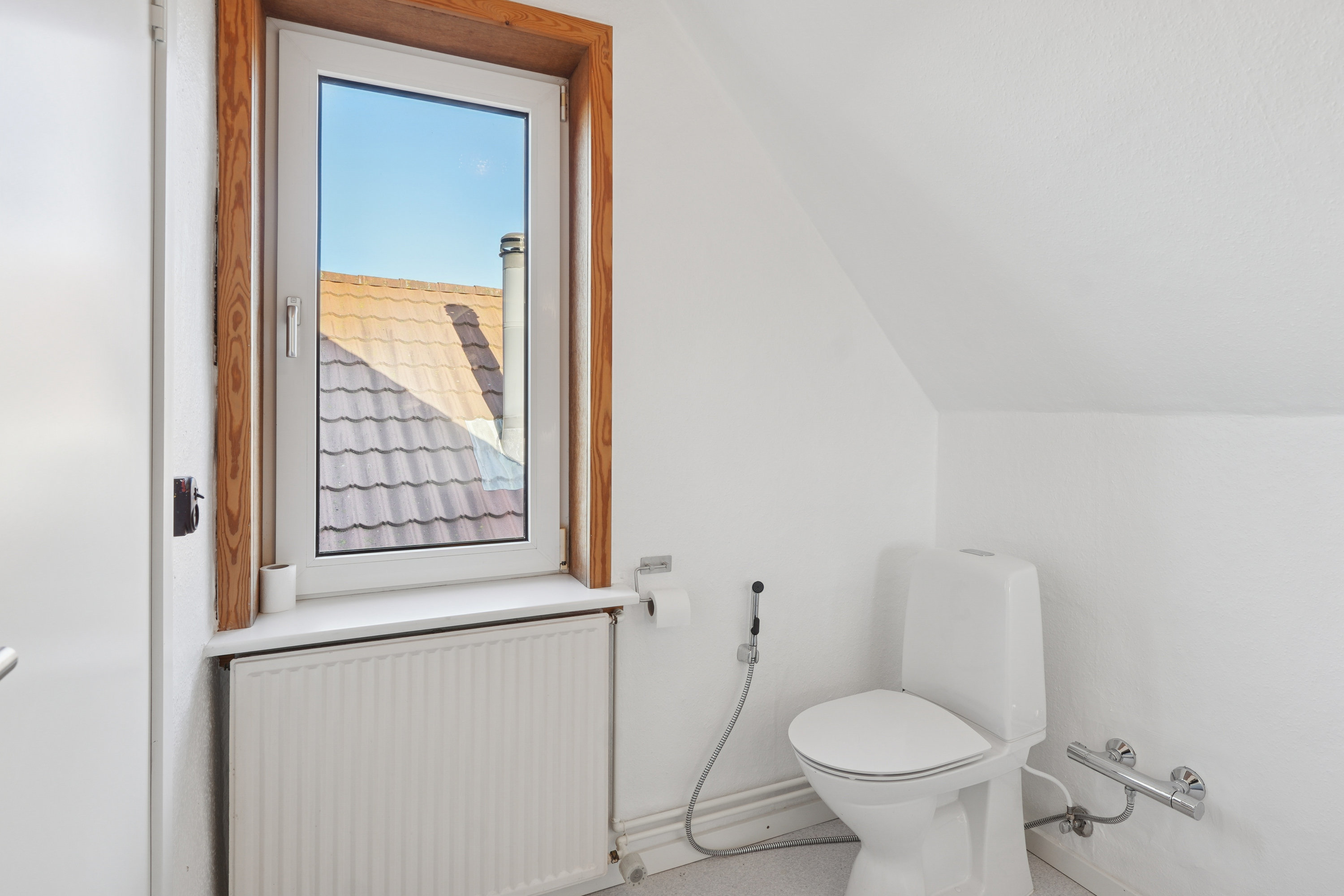 Fremhævet toilet billede i fuldskærmstilstand. Billede af Enghavevej 12, 7900 Nykøbing M