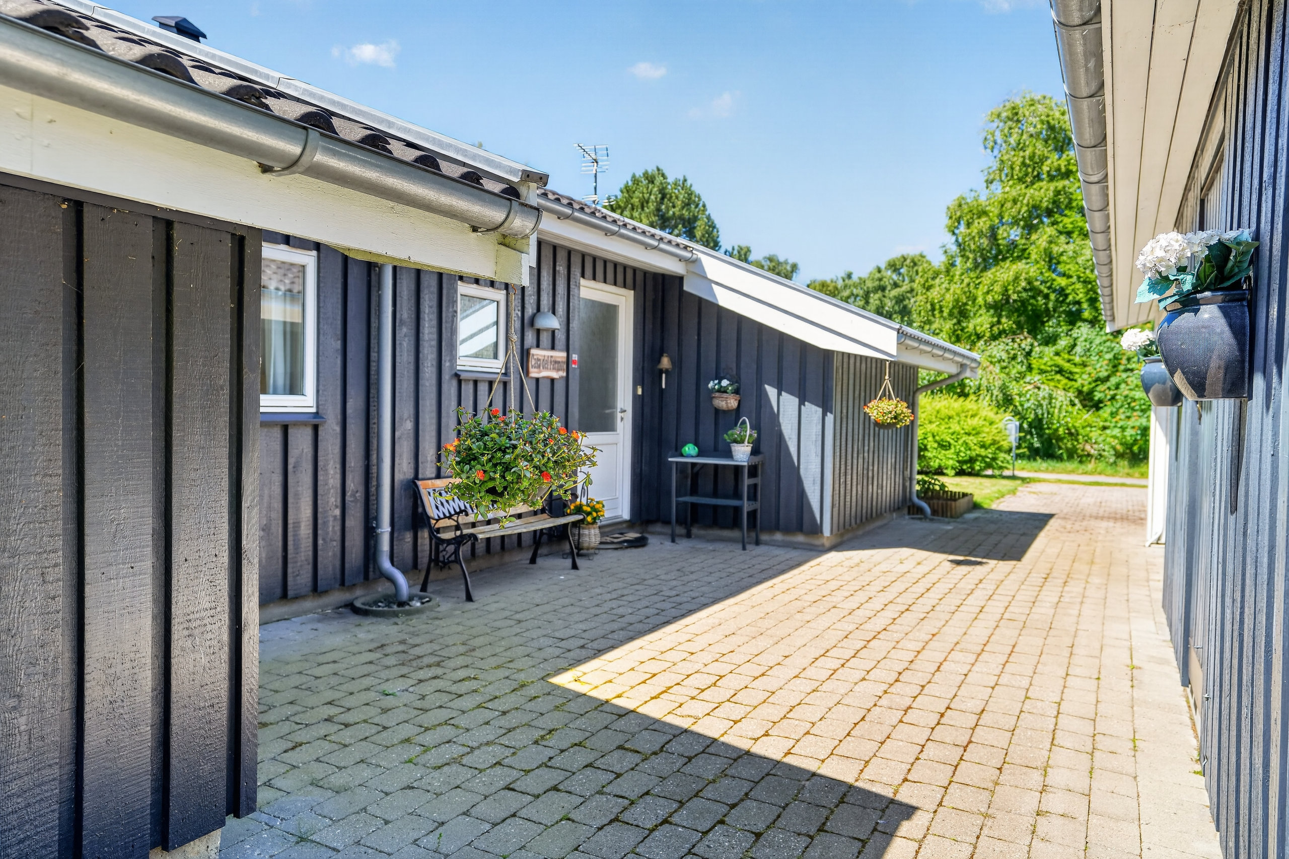 Fremhævet terrasse billede i fuldskærmstilstand. Billede af Enggårdsvej 13A, Nakke, 4500 Nykøbing Sj