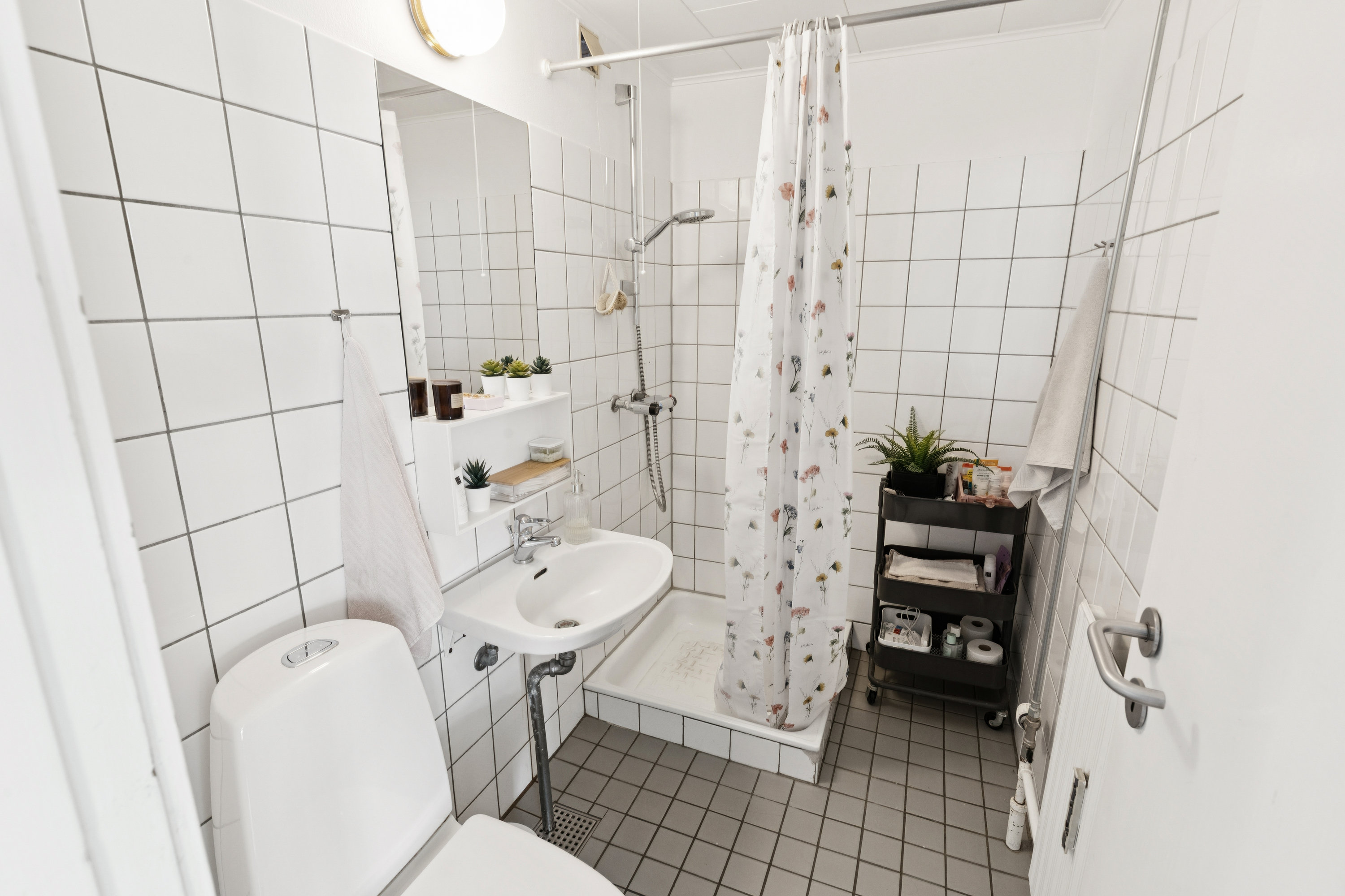 Fremhævet badeværelse billede i fuldskærmstilstand. Billede af Fløngvænget 13, Fløng, 2640 Hedehusene