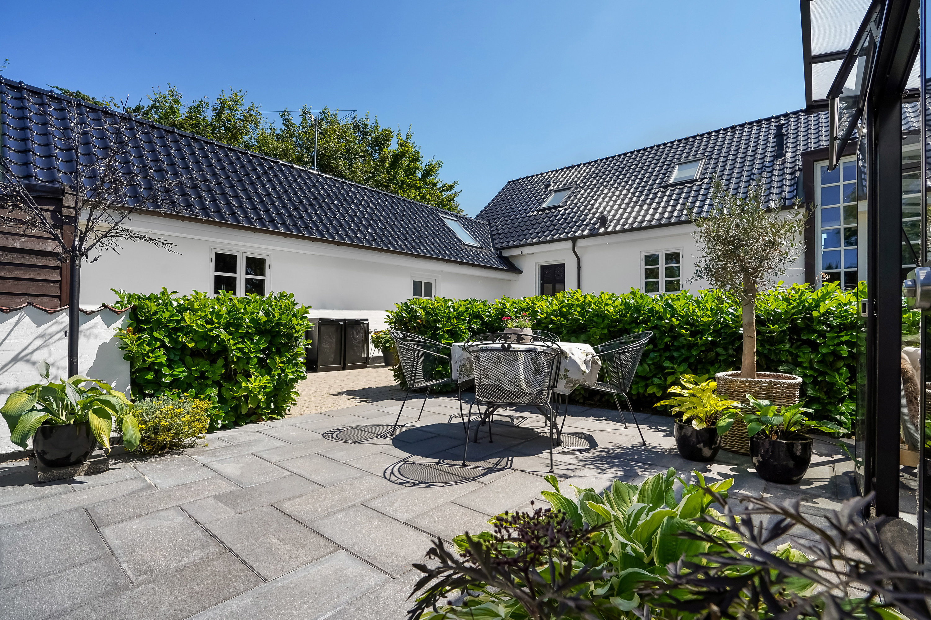Fremhævet terrasse billede i fuldskærmstilstand. Billede af Skovbakkevænget 17, Skt Klemens, 5260 Odense S
