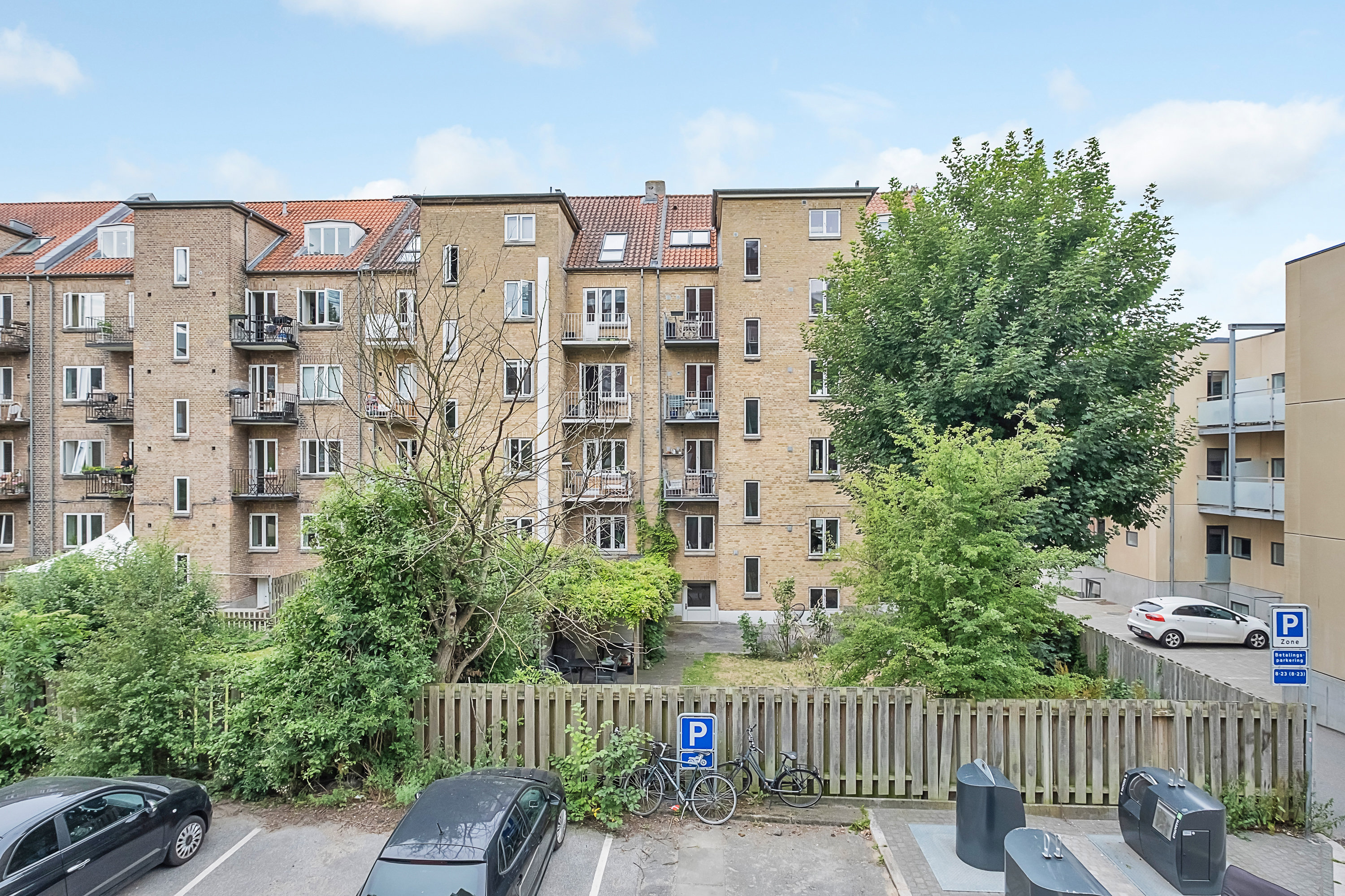 Fremhævet gårdmiljø billede i fuldskærmstilstand. Billede af Eckersbergsgade 19, st. th., 8000 Aarhus C