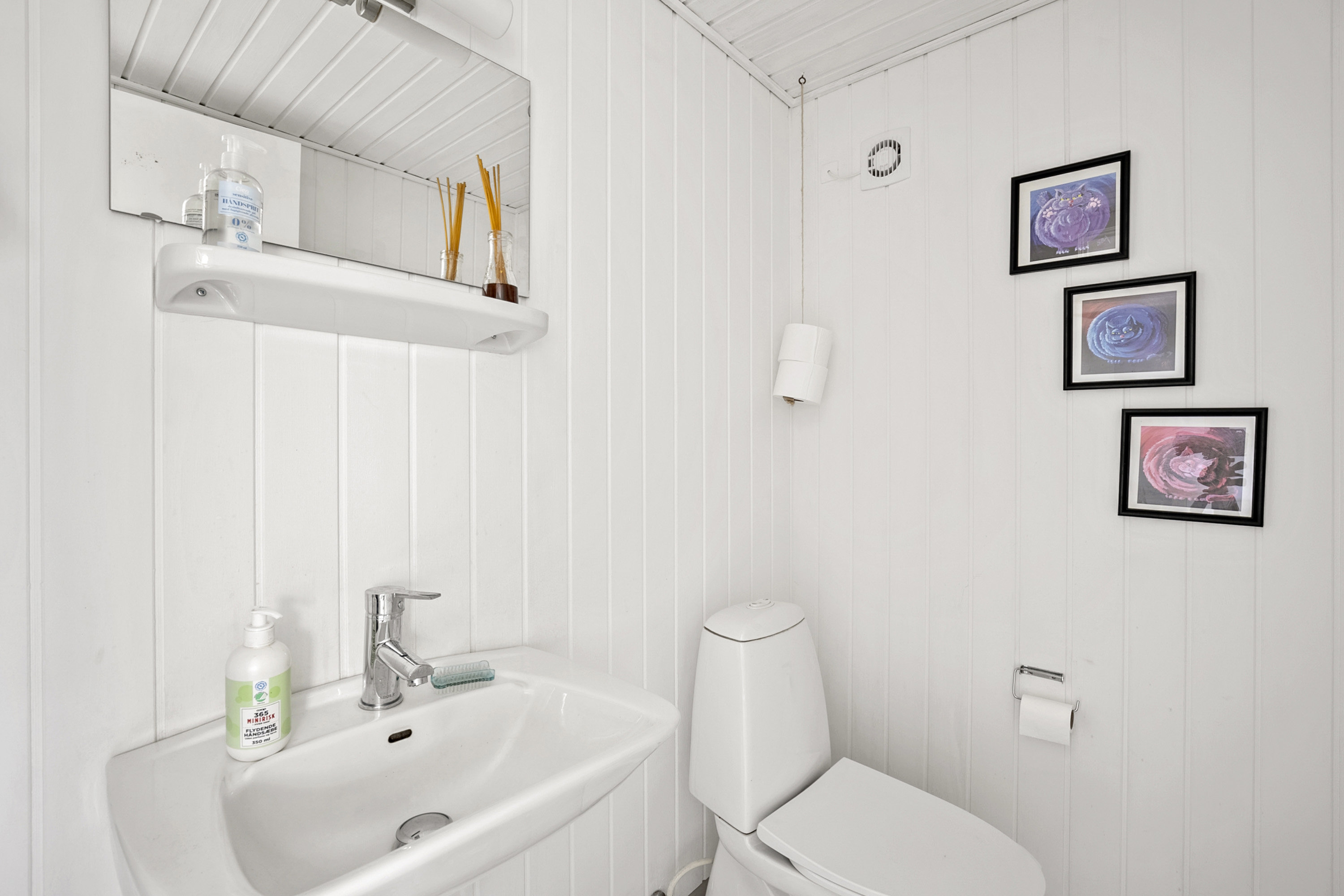 Fremhævet toilet billede i fuldskærmstilstand. Billede af Zachariasvej 11, Hjallese, 5260 Odense S