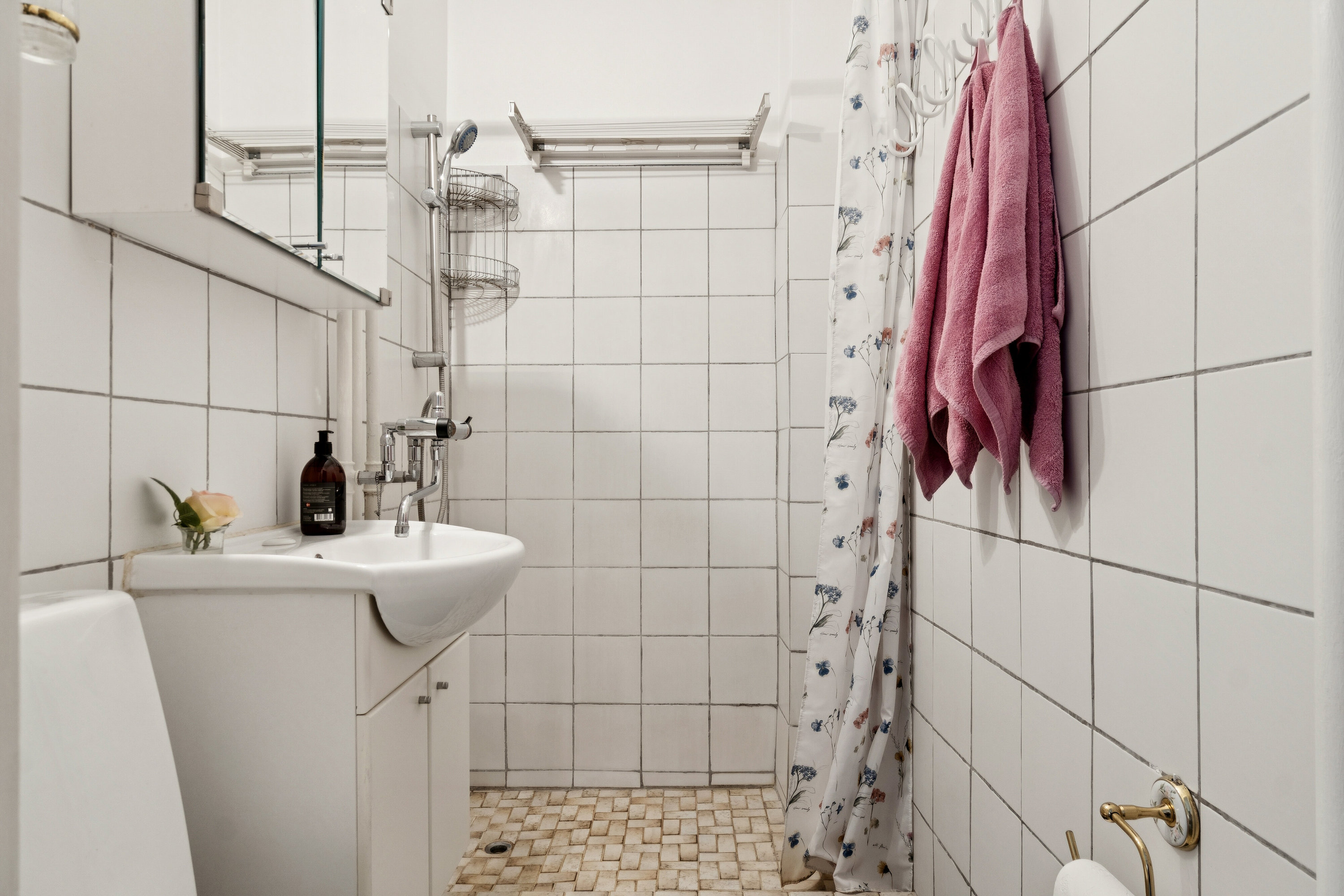 Fremhævet badeværelse billede i fuldskærmstilstand. Billede af Kongebakken 48, 1. th., 4000 Roskilde