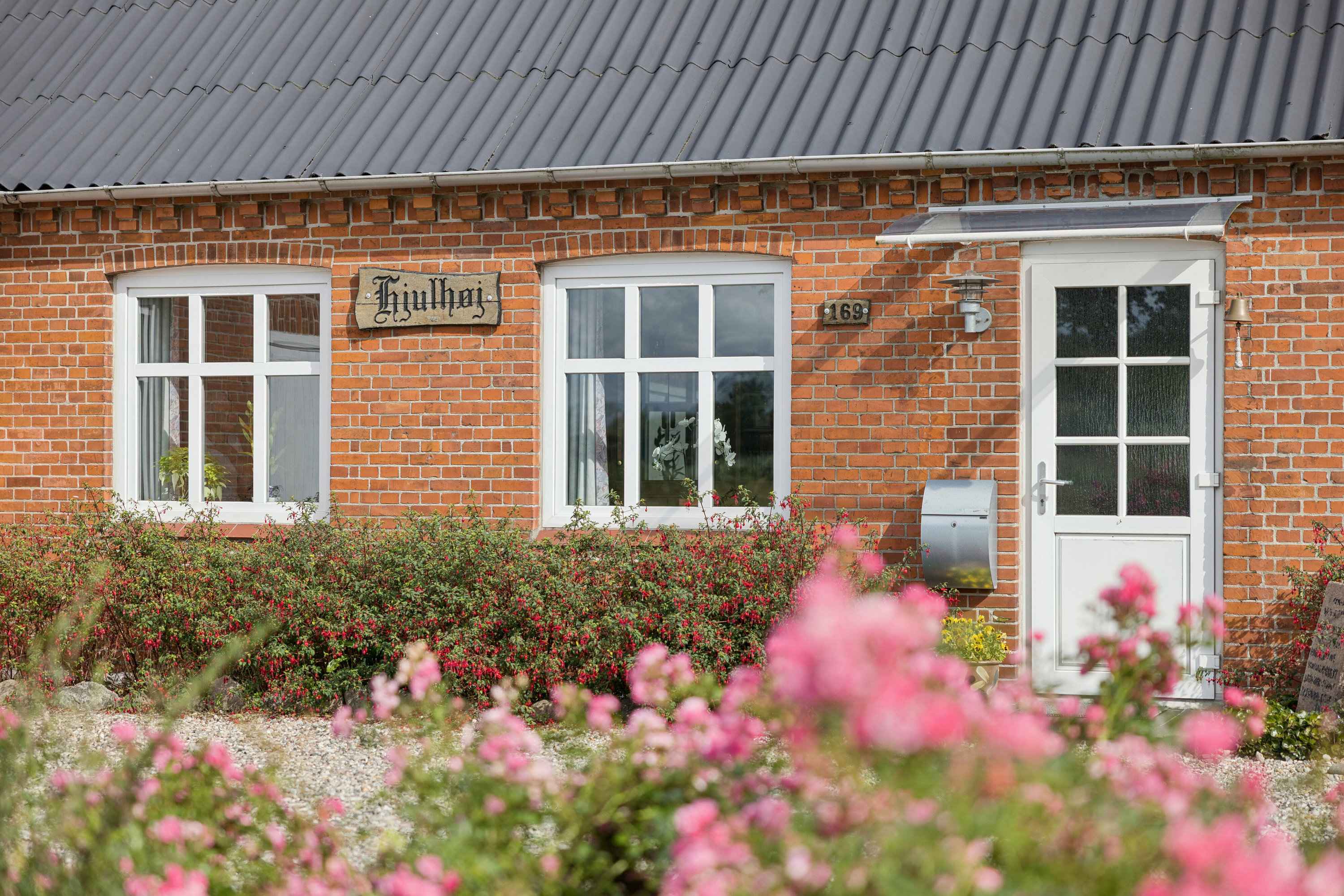 Fremhævet set fra haven billede i fuldskærmstilstand. Billede af Bøjdenvejen 169, Krarup, 5750 Ringe