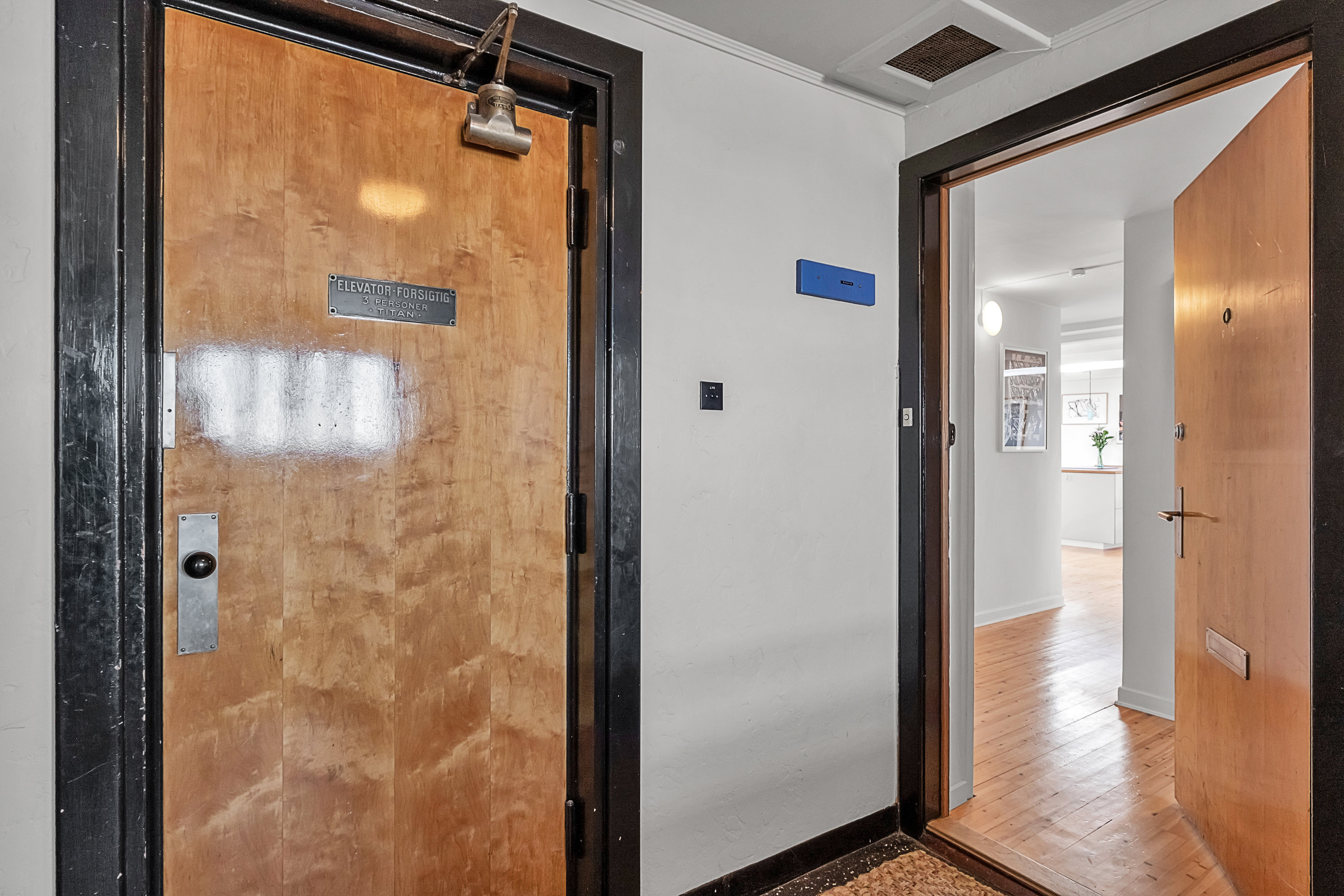 Fremhævet elevator billede i fuldskærmstilstand. Billede af Skovvejen 9, 5. th., 8000 Aarhus C