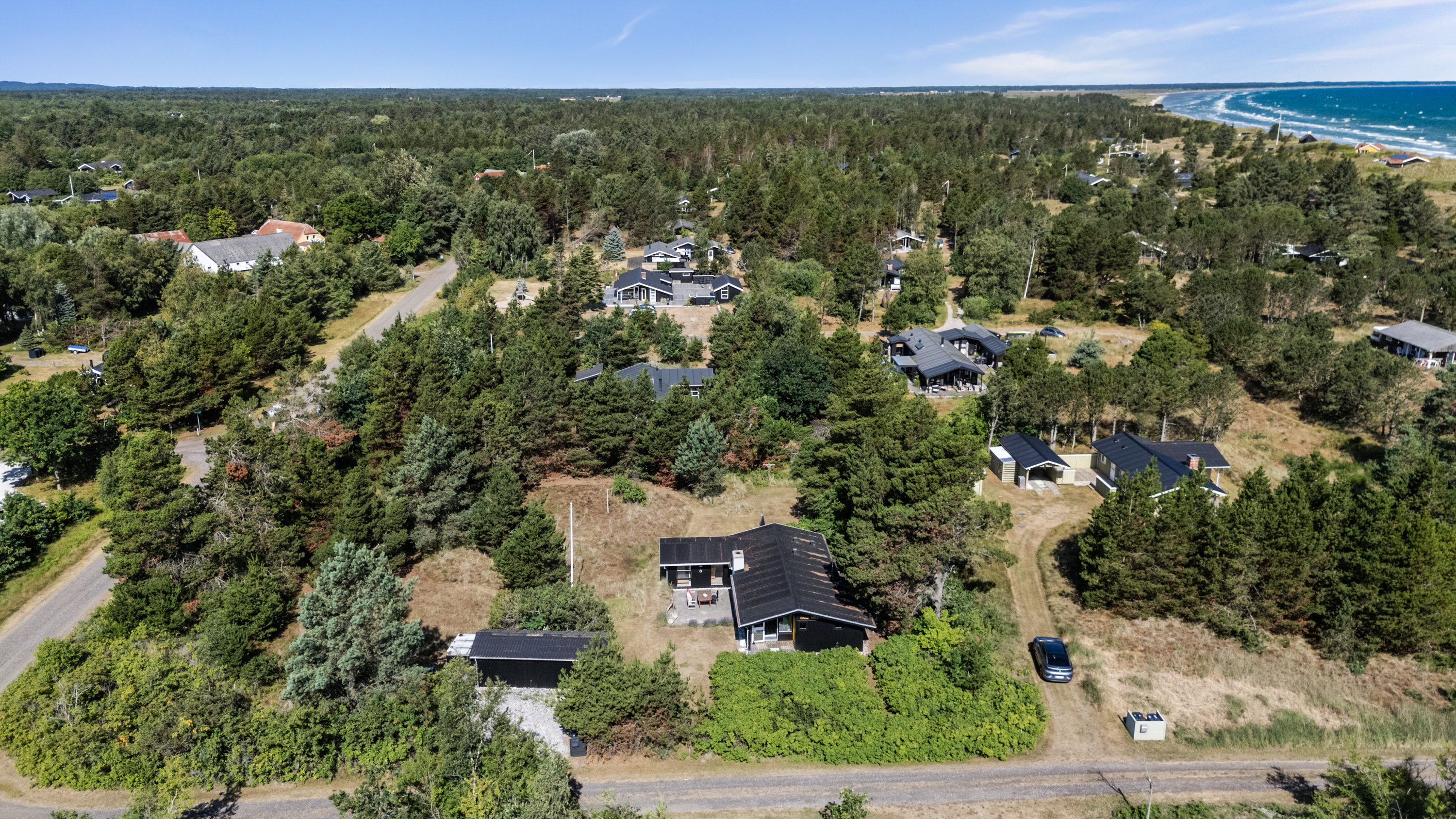 Fremhævet luftfoto billede i fuldskærmstilstand. Billede af Rugholm 35, 9970 Strandby