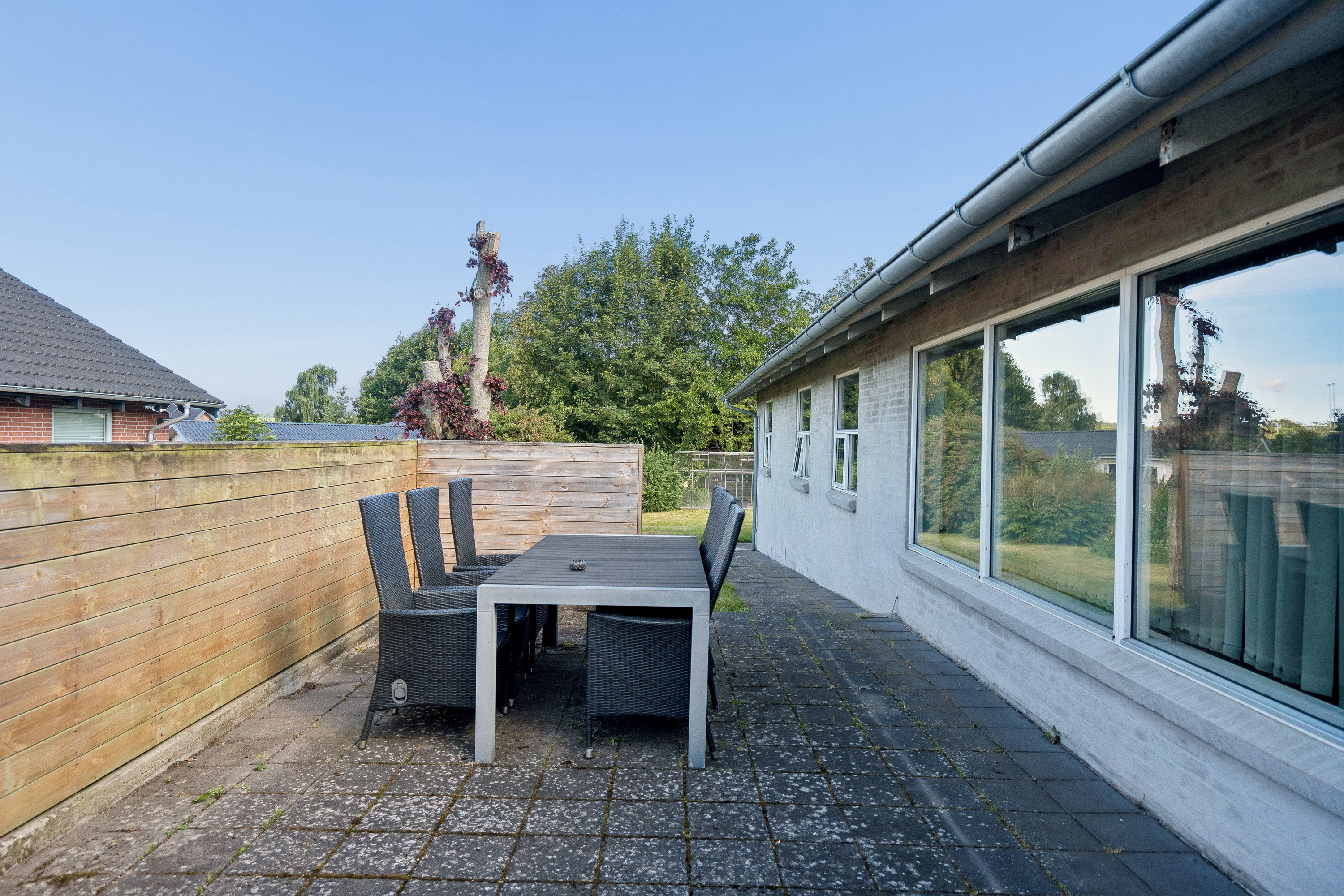Fremhævet terrasse billede i fuldskærmstilstand. Billede af Ærenprisvej 6, 9230 Svenstrup J