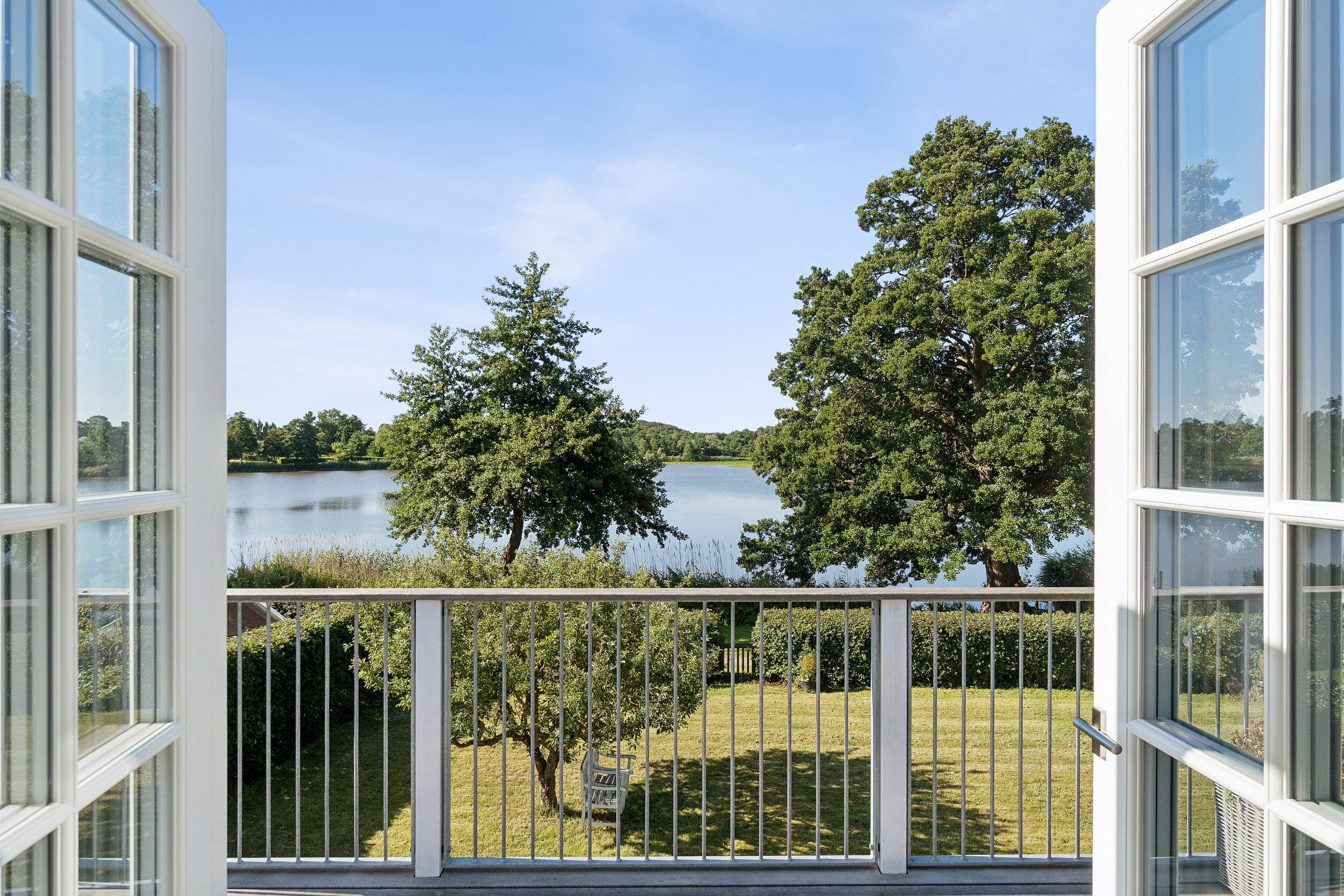 Fremhævet udsigt billede i fuldskærmstilstand. Billede af Søvænget 25, 3100 Hornbæk