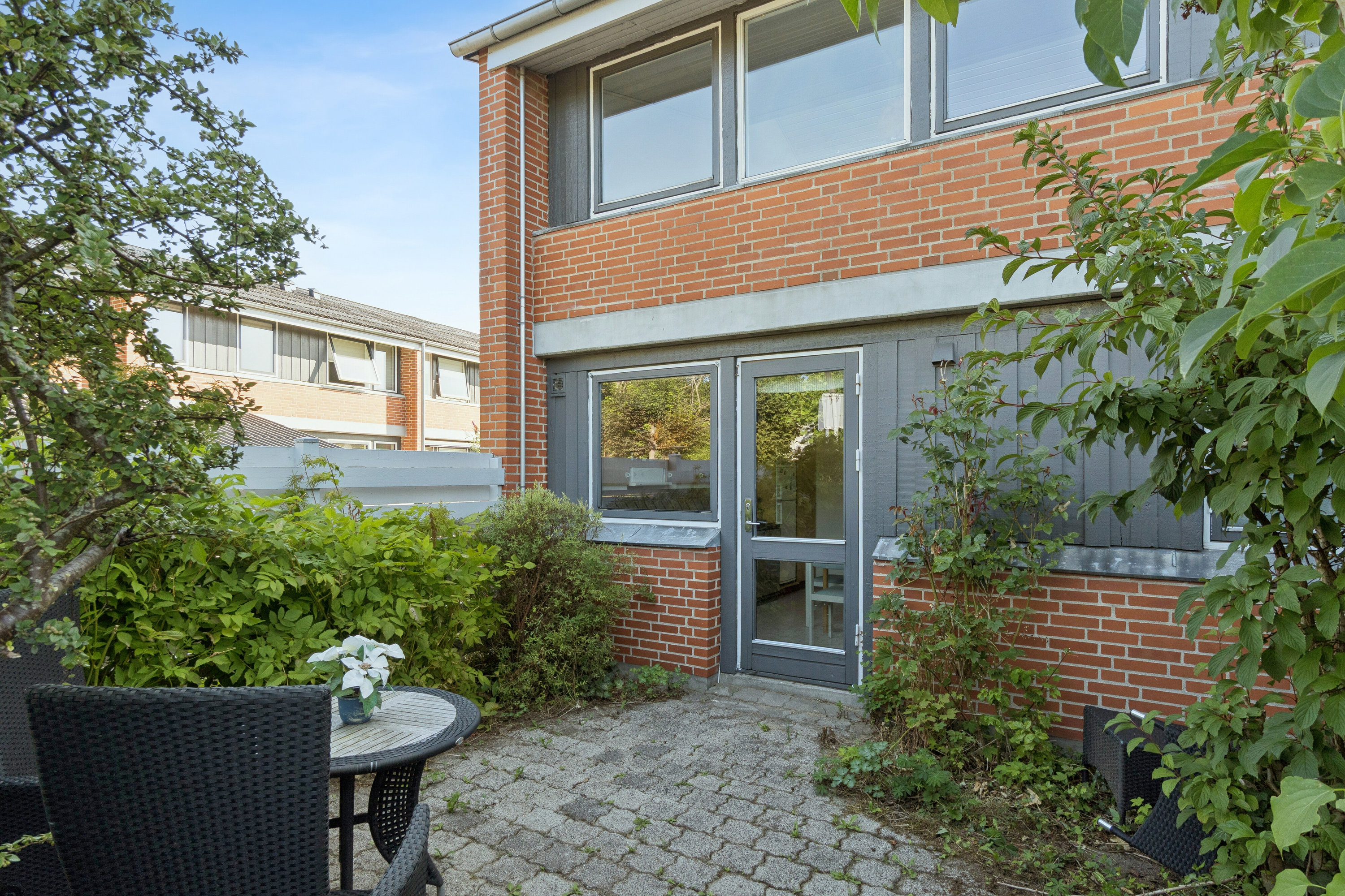 Fremhævet terrasse billede i fuldskærmstilstand. Billede af Holmegårdsvej 93, 8270 Højbjerg