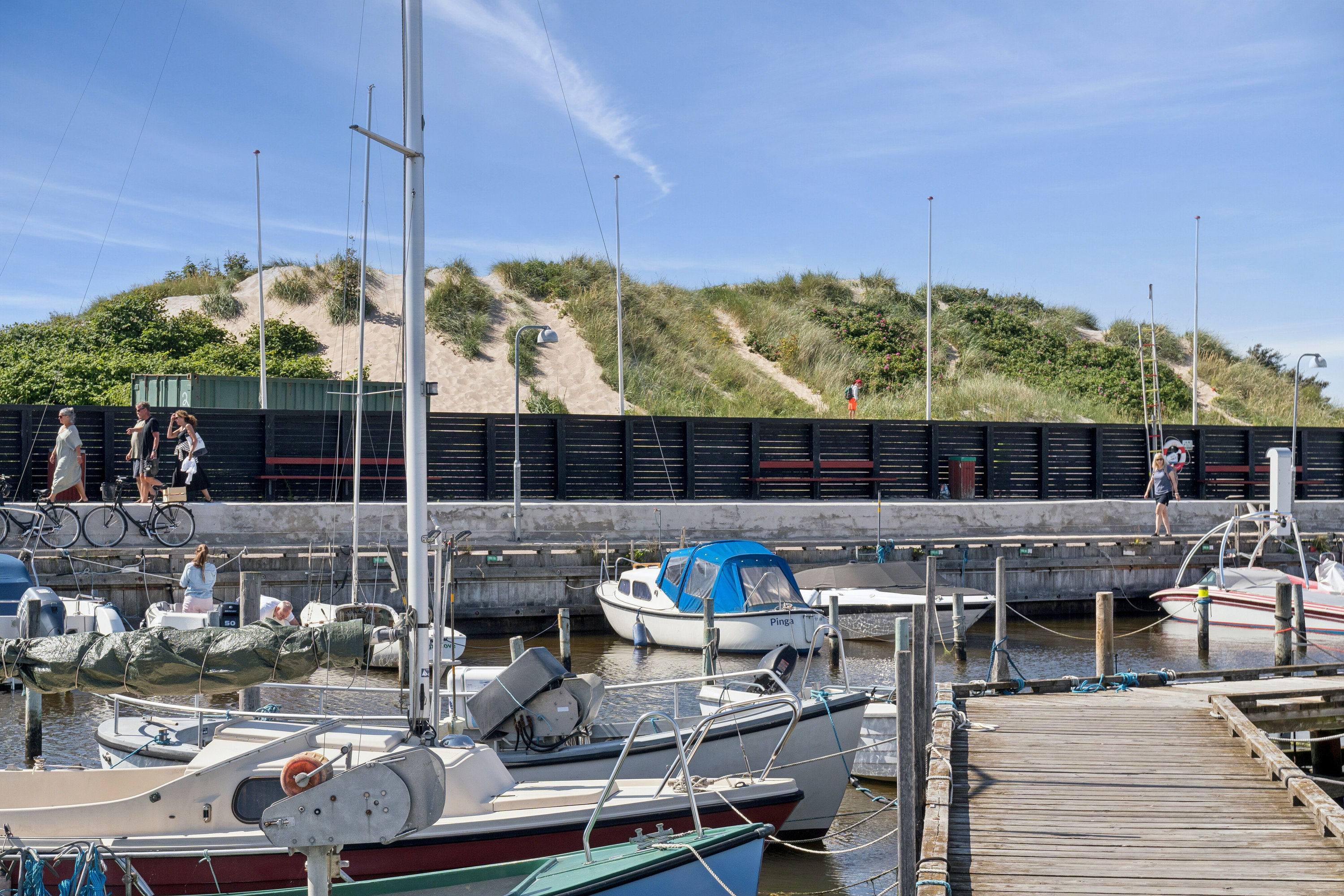 Fremhævet udendørs billede i fuldskærmstilstand. Billede af Rosenvej 33, Horneby, 3100 Hornbæk