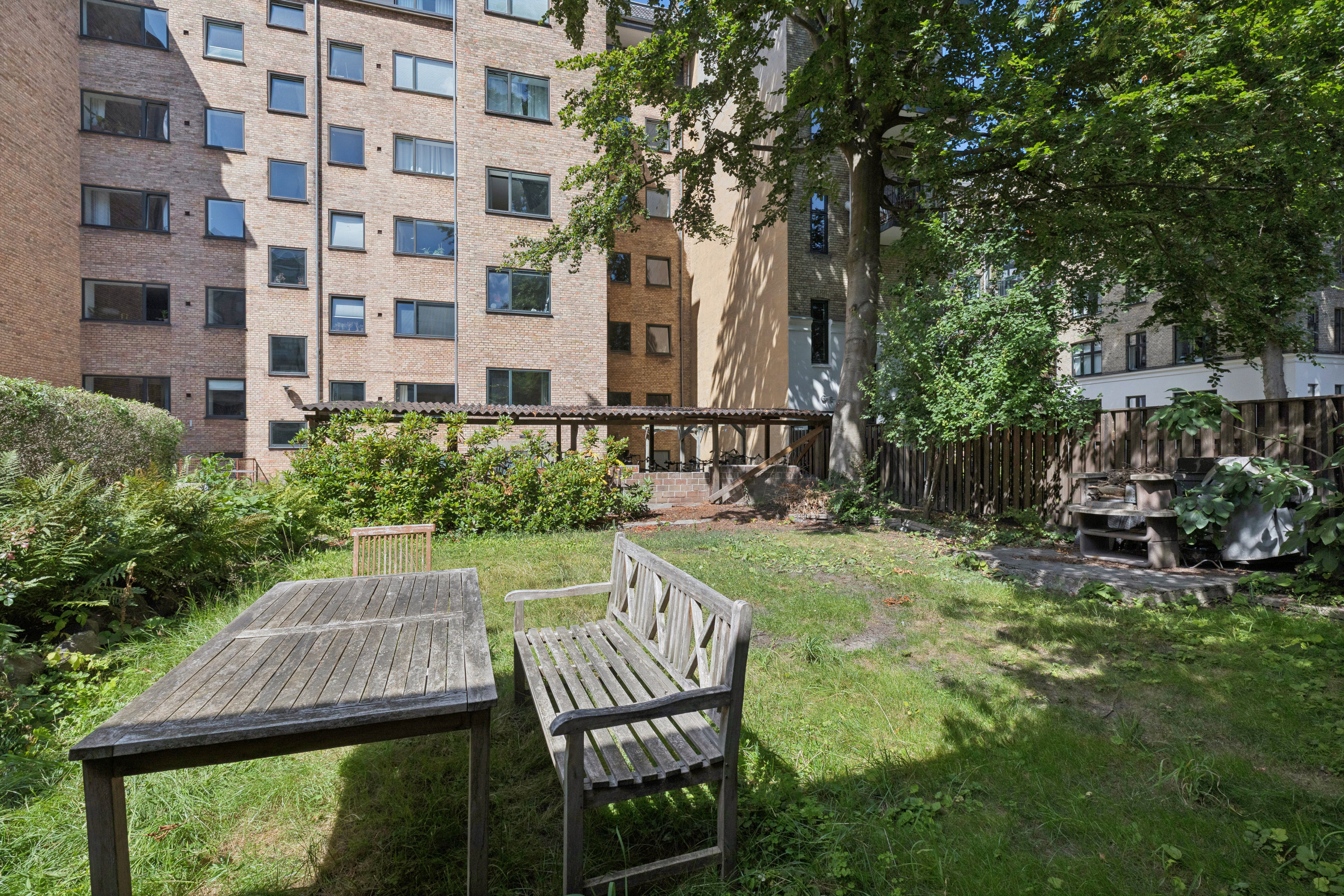Fremhævet gården billede i fuldskærmstilstand. Billede af Harsdorffsvej 4B, 5. tv., 1874 Frederiksberg C