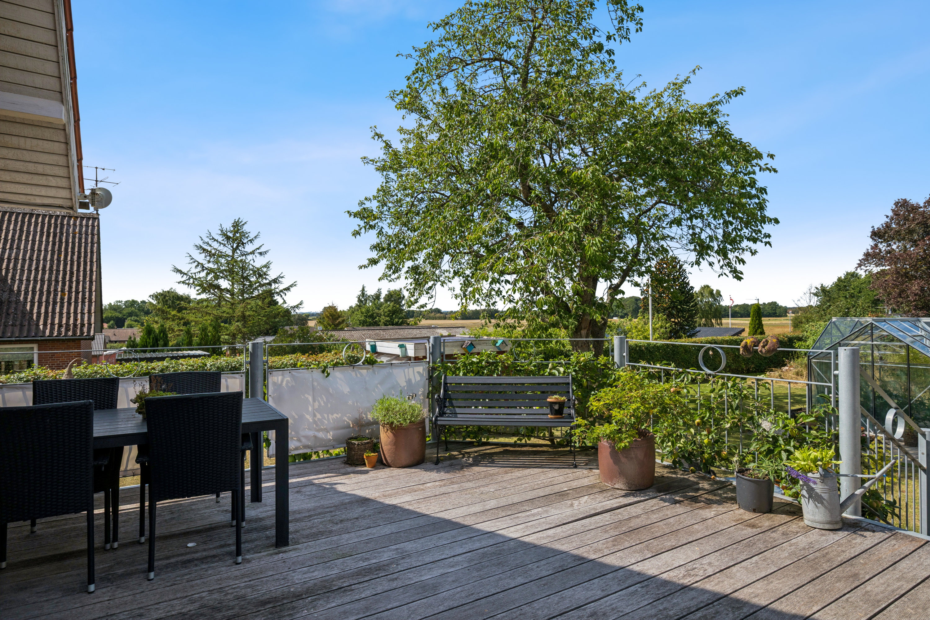 Fremhævet terrasse billede i fuldskærmstilstand. Billede af Udsigten 12, Vejlby, 8961 Allingåbro