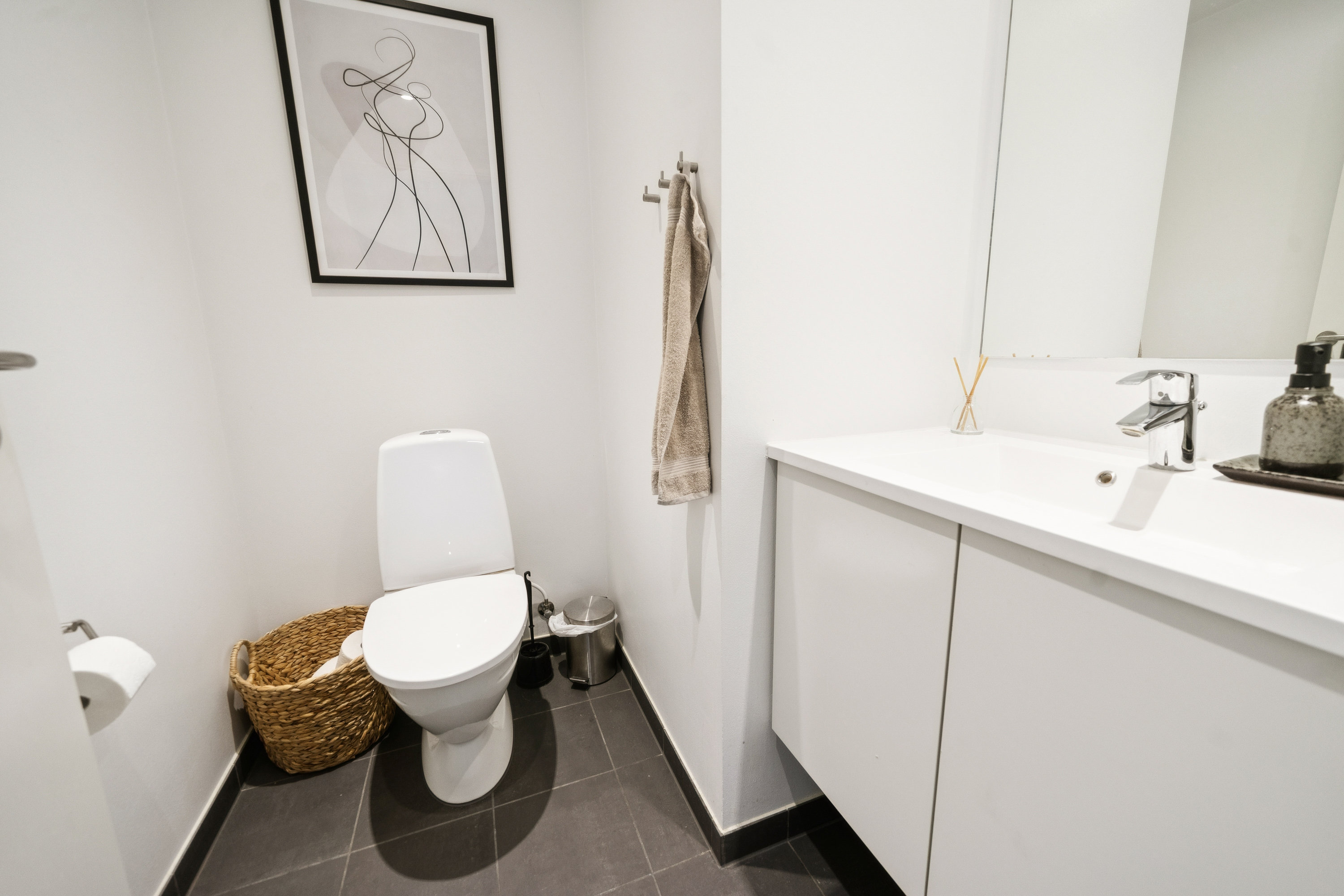 Fremhævet badeværelse billede i fuldskærmstilstand. Billede af Hannemanns Allé 12B, 2300 København S