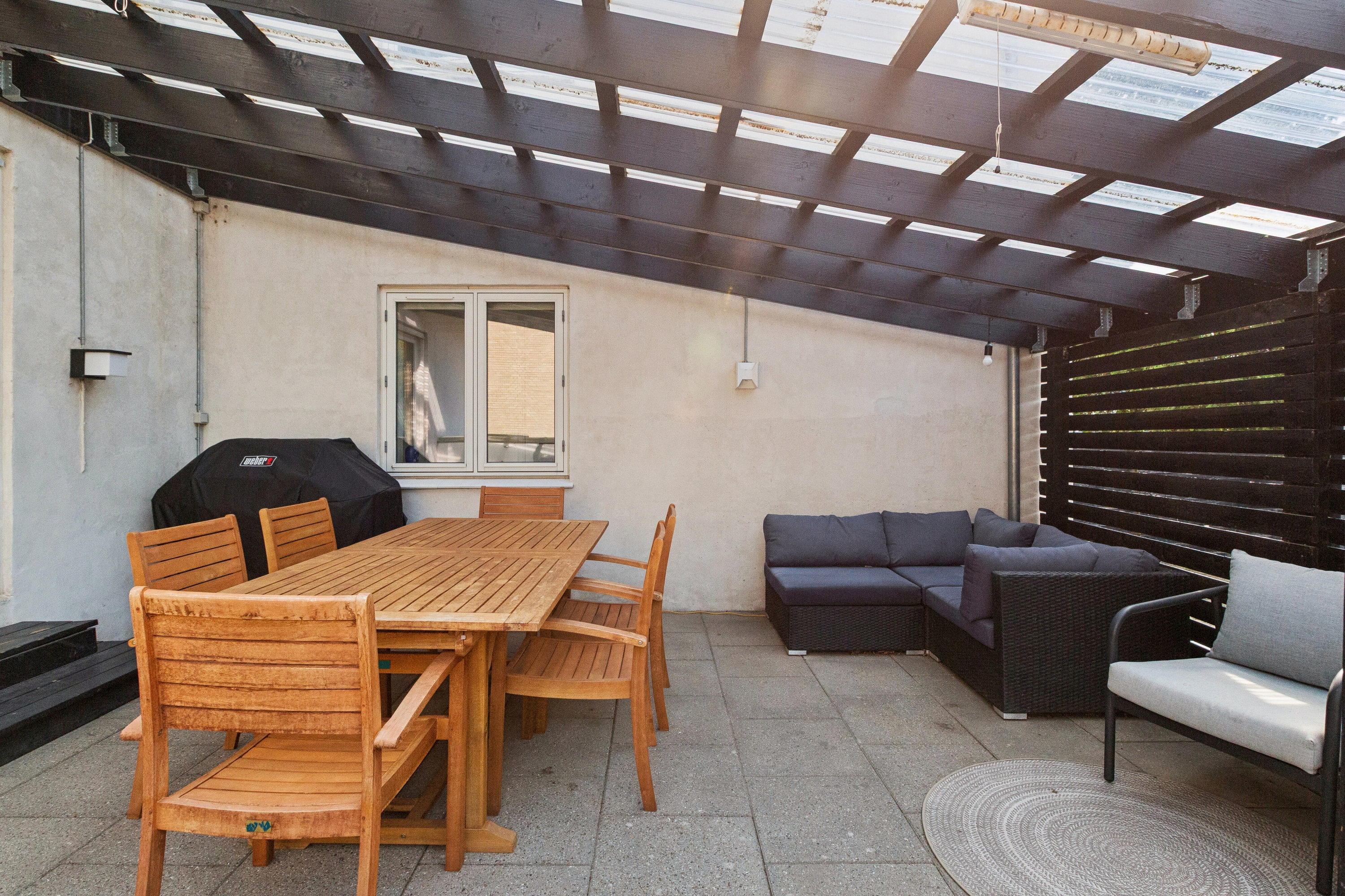 Fremhævet overdækket terrasse billede i fuldskærmstilstand. Billede af Fredensvej 22, st., 9800 Hjørring