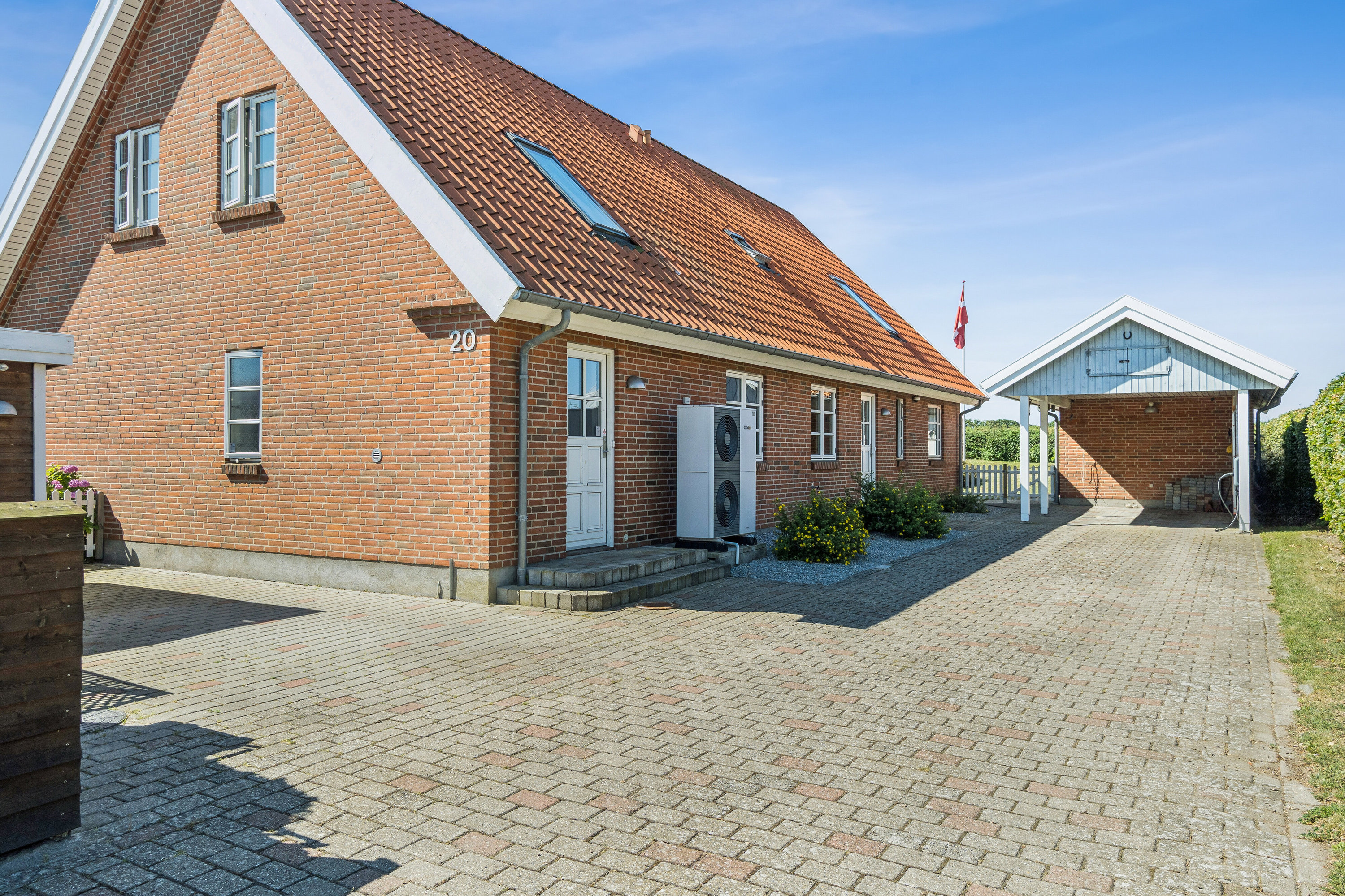 Fremhævet set fra vejen billede i fuldskærmstilstand. Billede af Mosevænget 20, 4242 Boeslunde