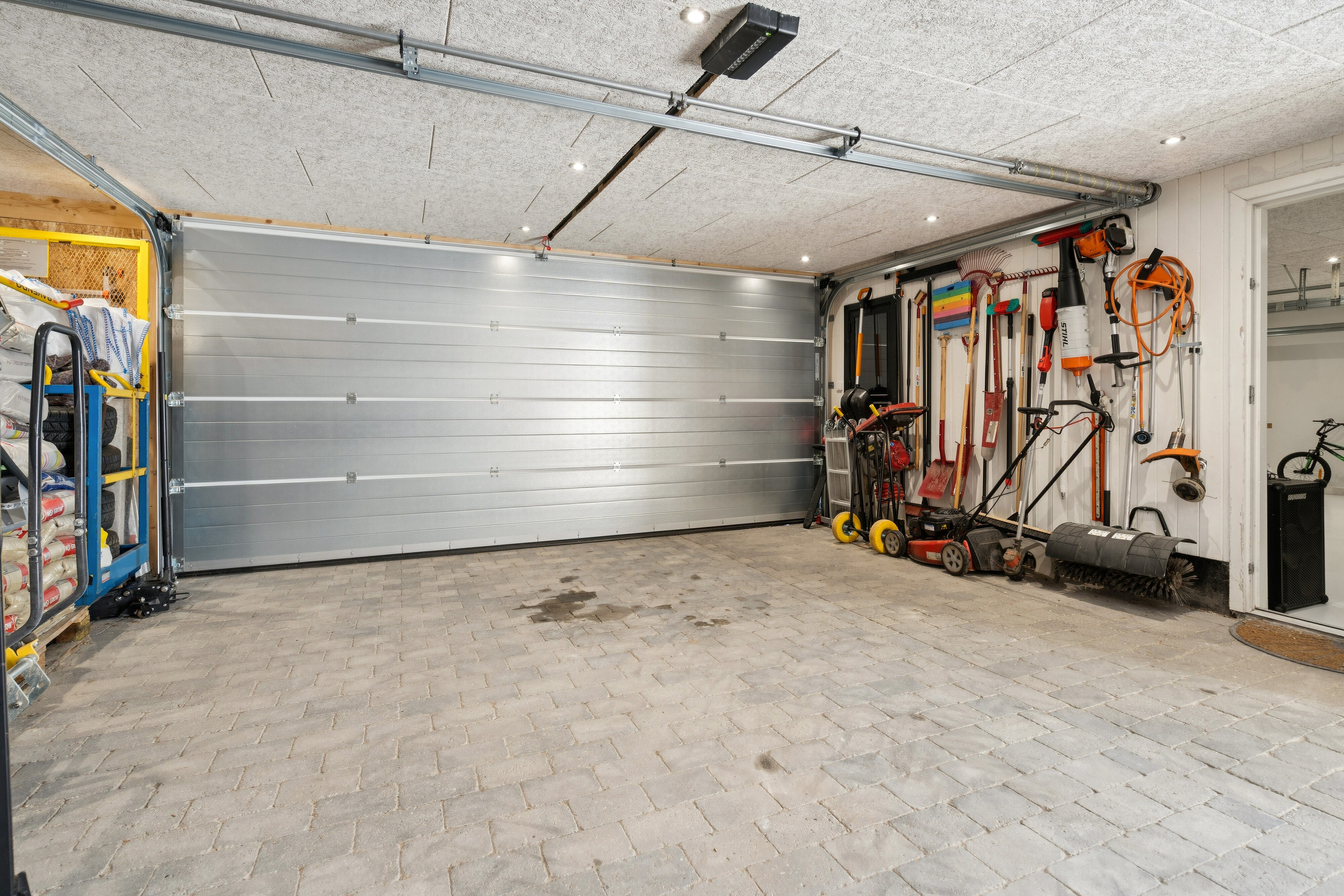 Fremhævet garage billede i fuldskærmstilstand. Billede af Dybsø Fjordbanke 2, 4750 Lundby
