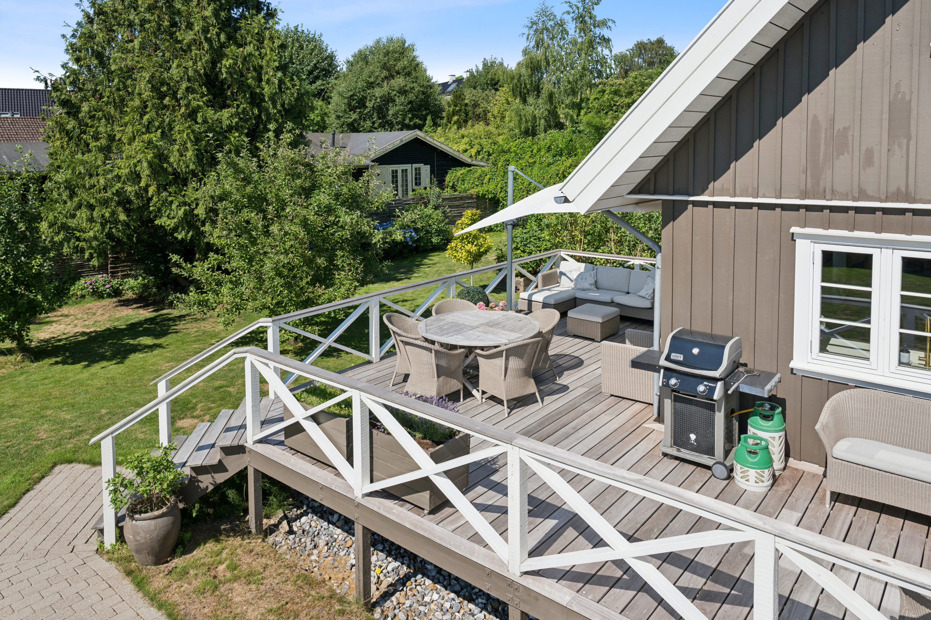 Fremhævet terrasse billede i fuldskærmstilstand. Billede af Brovænget 27A, 2830 Virum