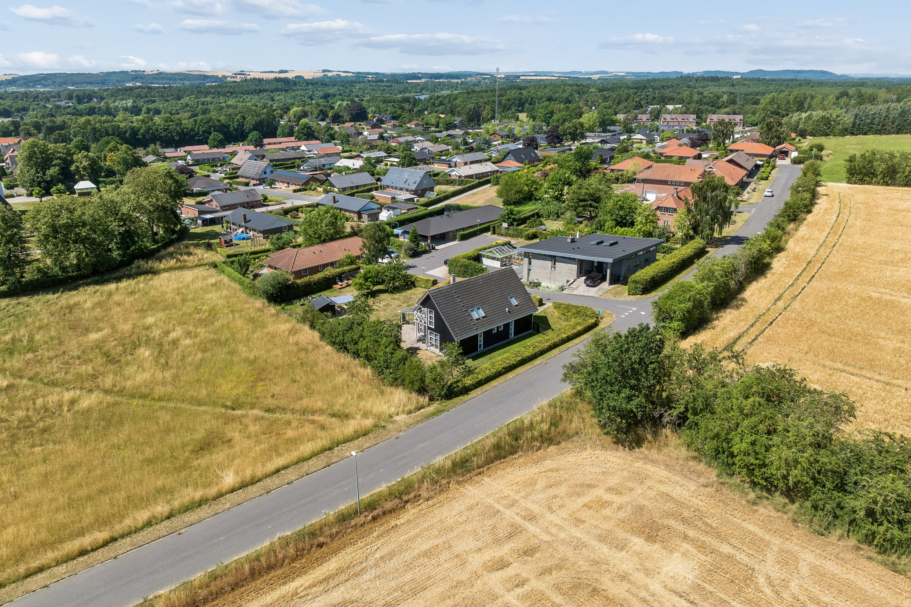 Fremhævet luftfoto billede i fuldskærmstilstand. Billede af Skovbrynet 31, Pindstrup, 8550 Ryomgård