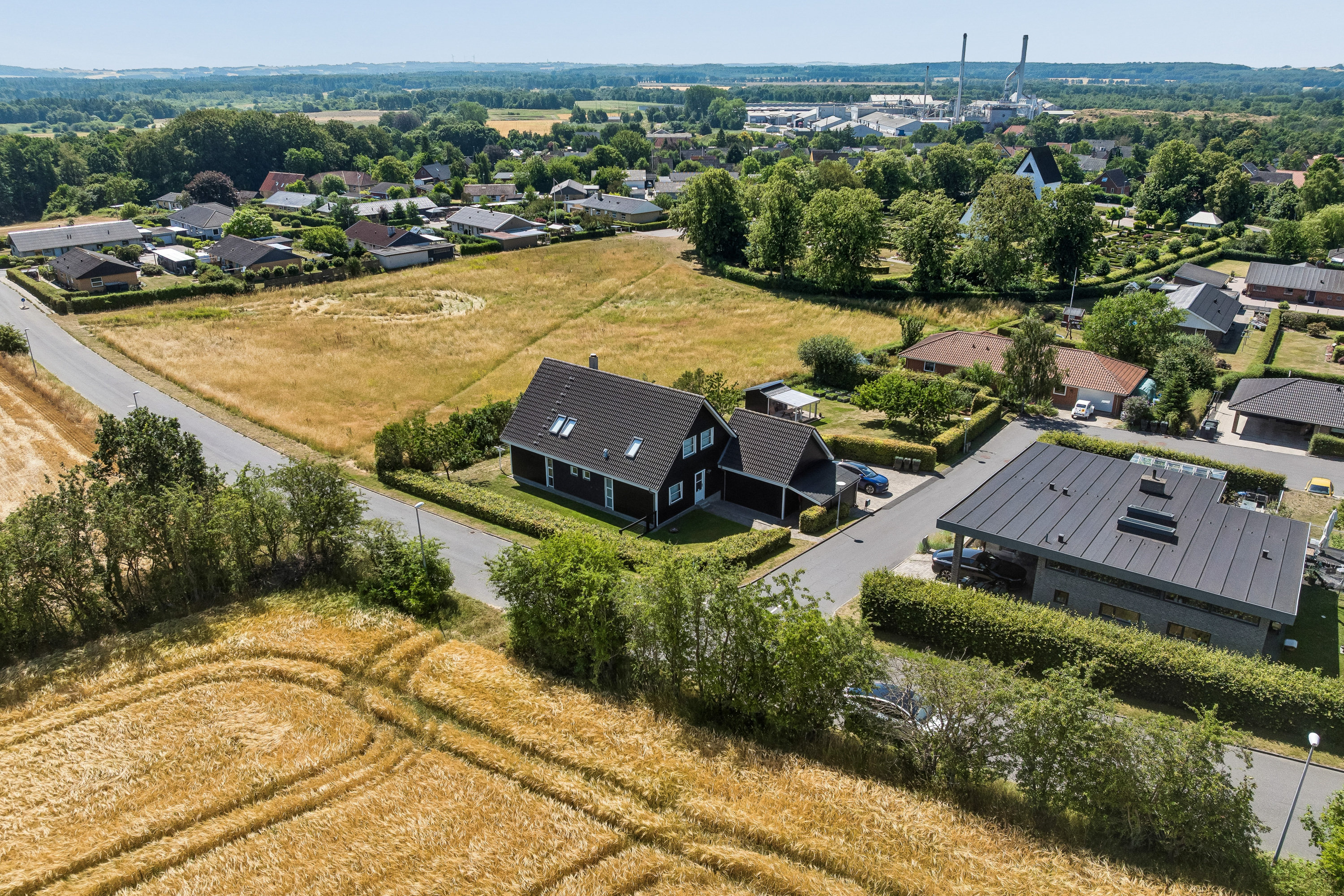 Fremhævet luftfoto billede i fuldskærmstilstand. Billede af Skovbrynet 31, Pindstrup, 8550 Ryomgård
