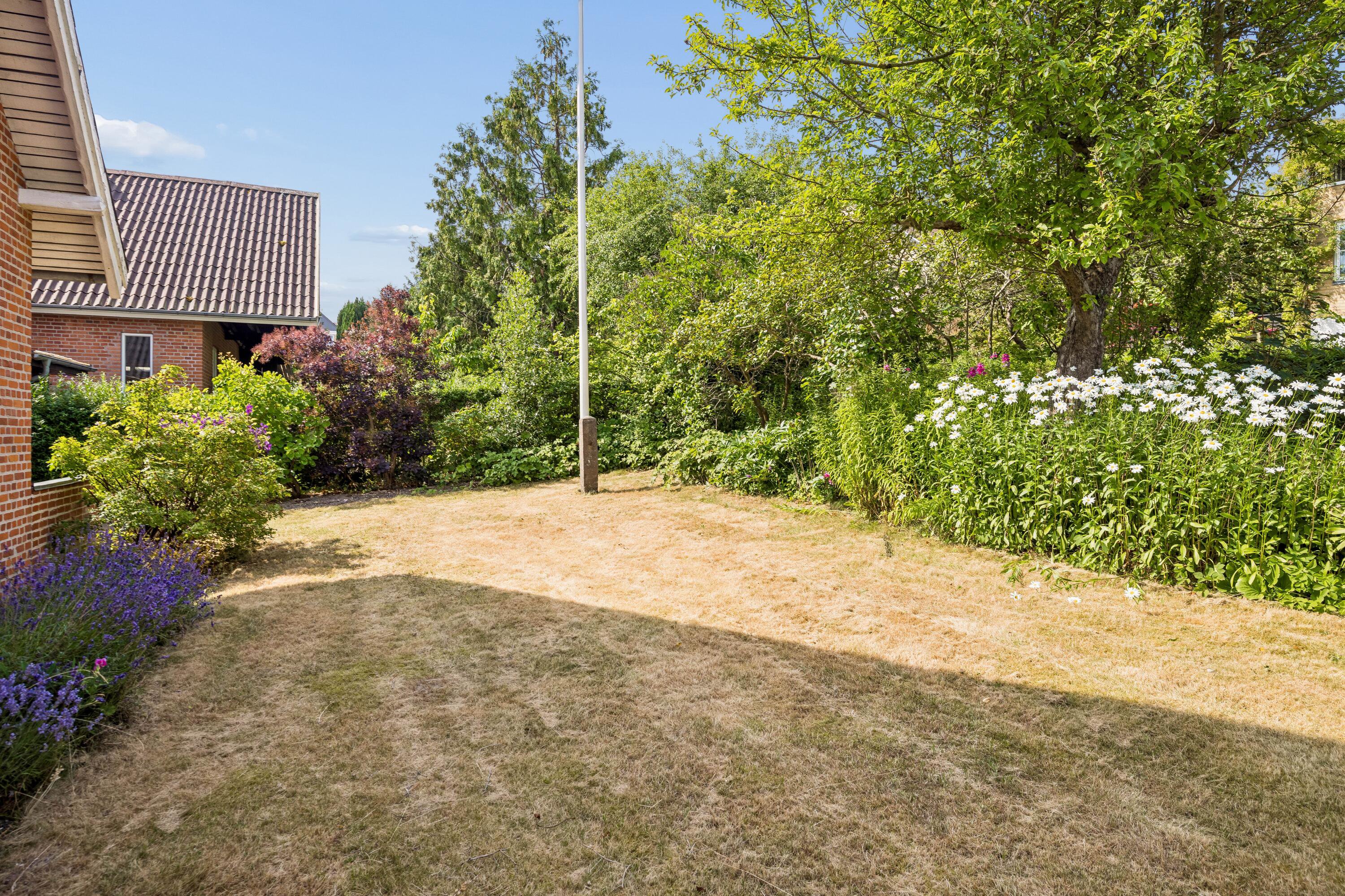 Fremhævet have billede i fuldskærmstilstand. Billede af Snerlevej 8, 9000 Aalborg