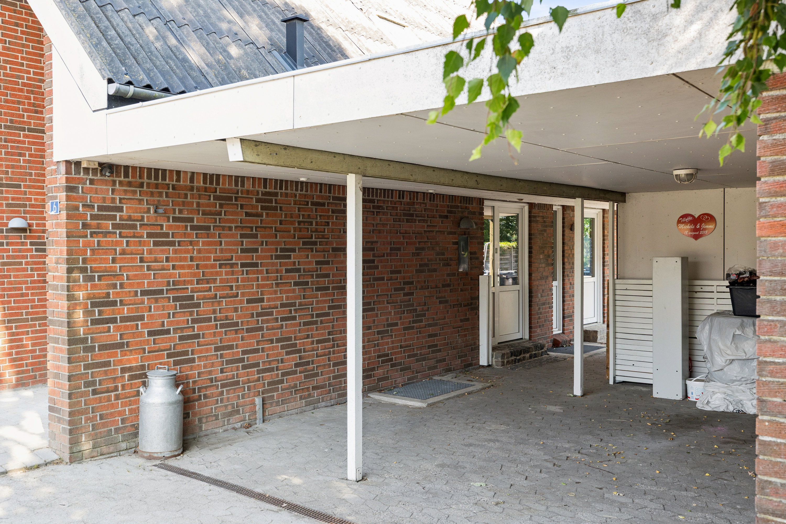Fremhævet carport billede i fuldskærmstilstand. Billede af Farvervænget 6, 9500 Hobro