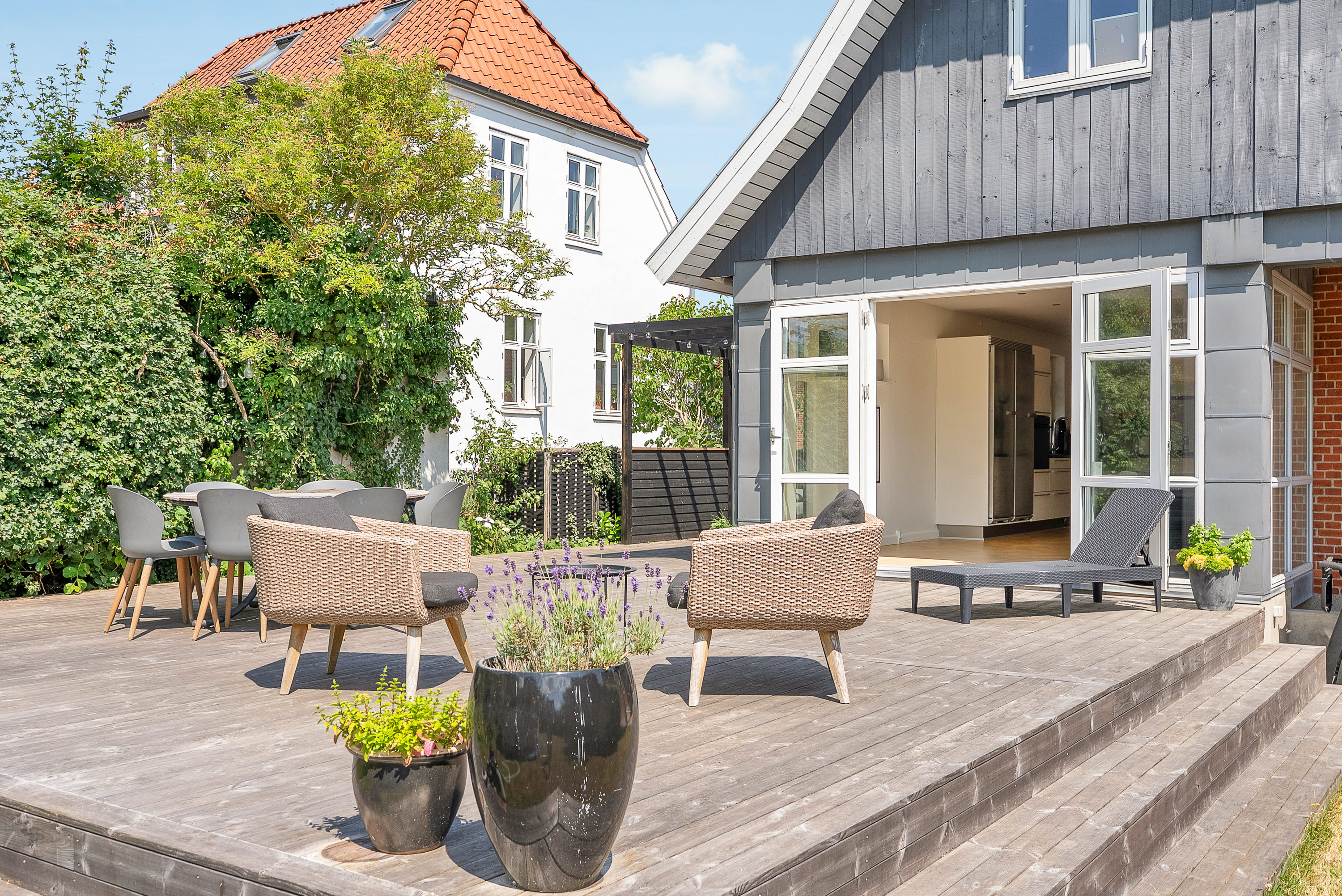 Fremhævet terrasse billede i fuldskærmstilstand. Billede af Østrupvej 16, Tarup, 5210 Odense NV
