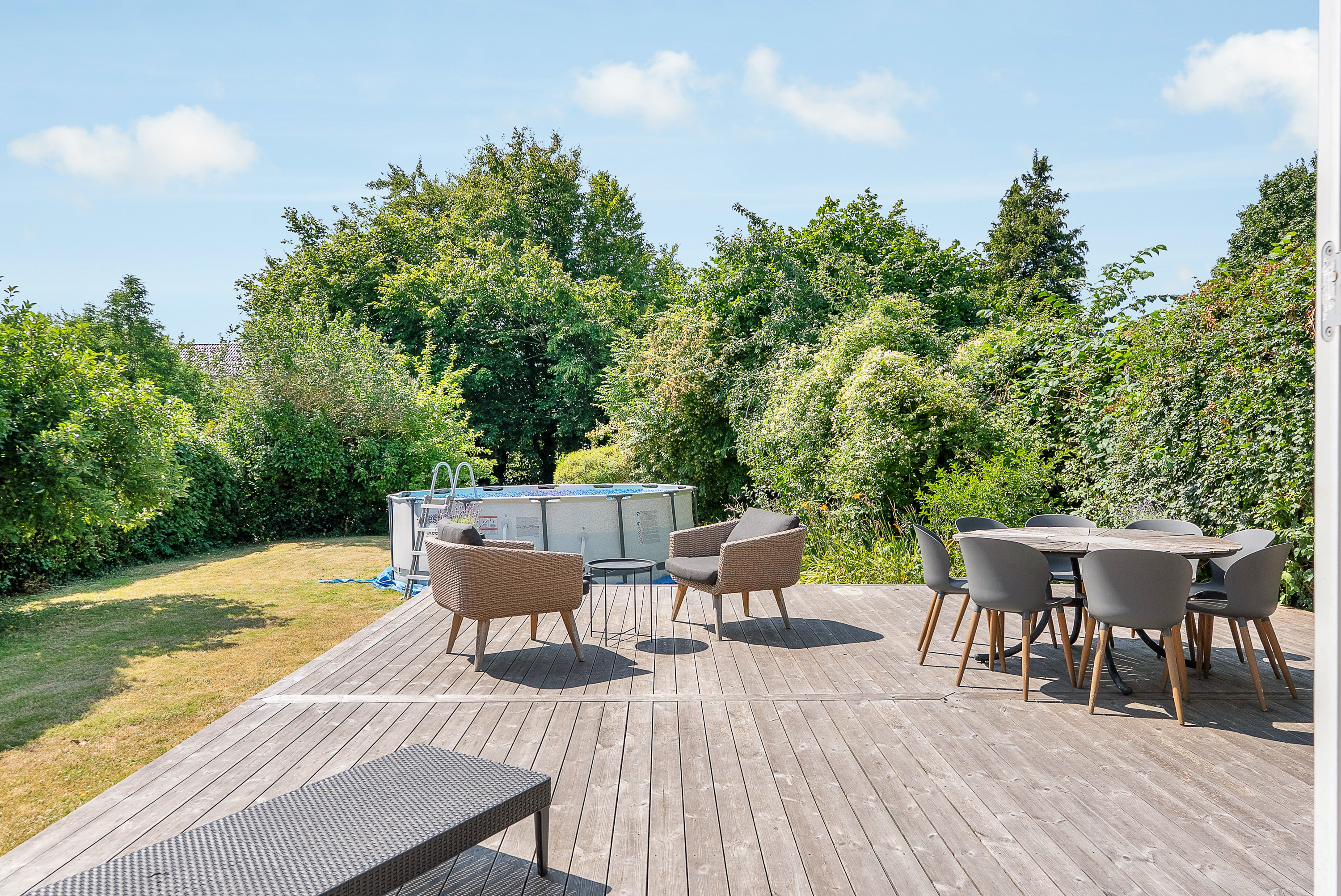 Fremhævet terrasse billede i fuldskærmstilstand. Billede af Østrupvej 16, Tarup, 5210 Odense NV