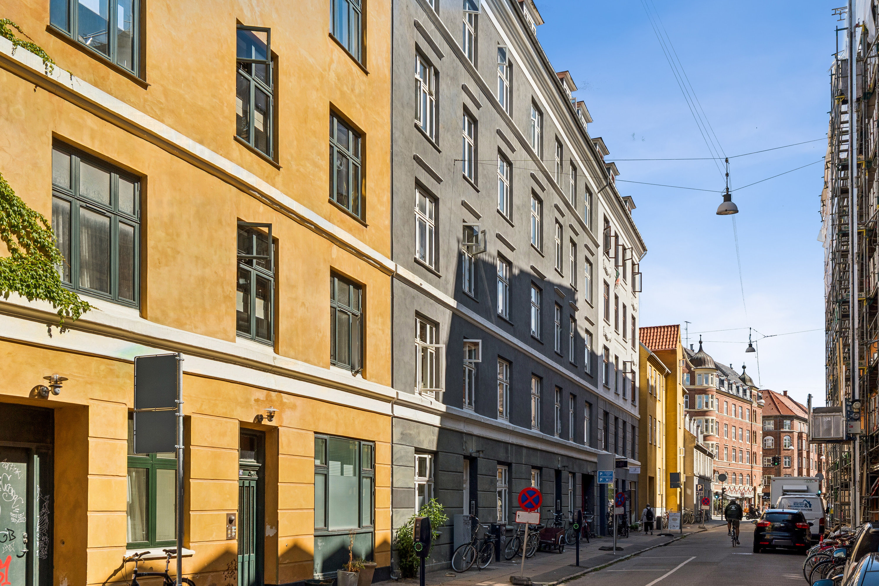 Fremhævet facade billede i fuldskærmstilstand. Billede af Hallandsgade 6B, 5. th., 2300 København S
