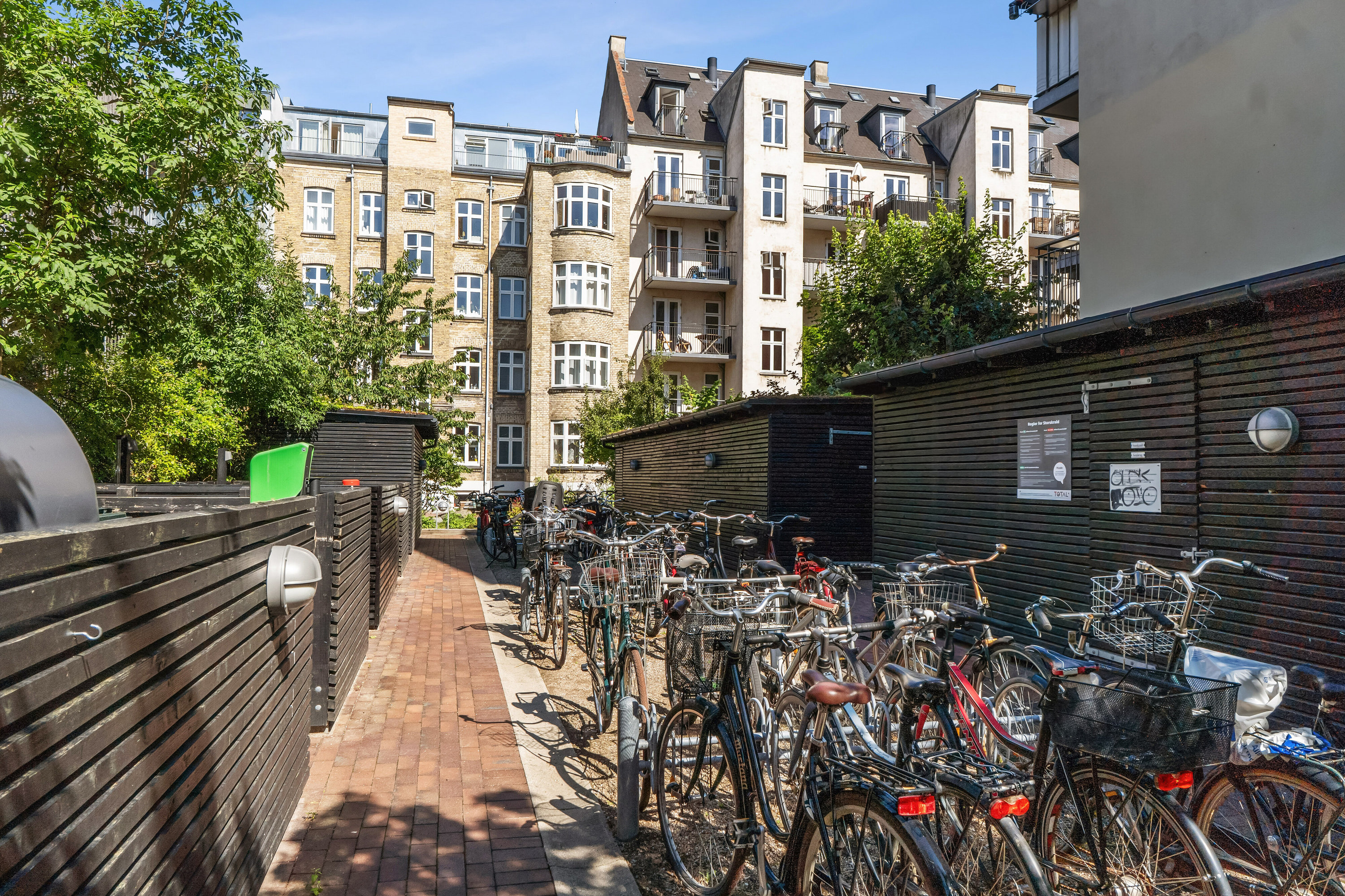 Fremhævet udendørs billede i fuldskærmstilstand. Billede af Hallandsgade 6B, 5. th., 2300 København S
