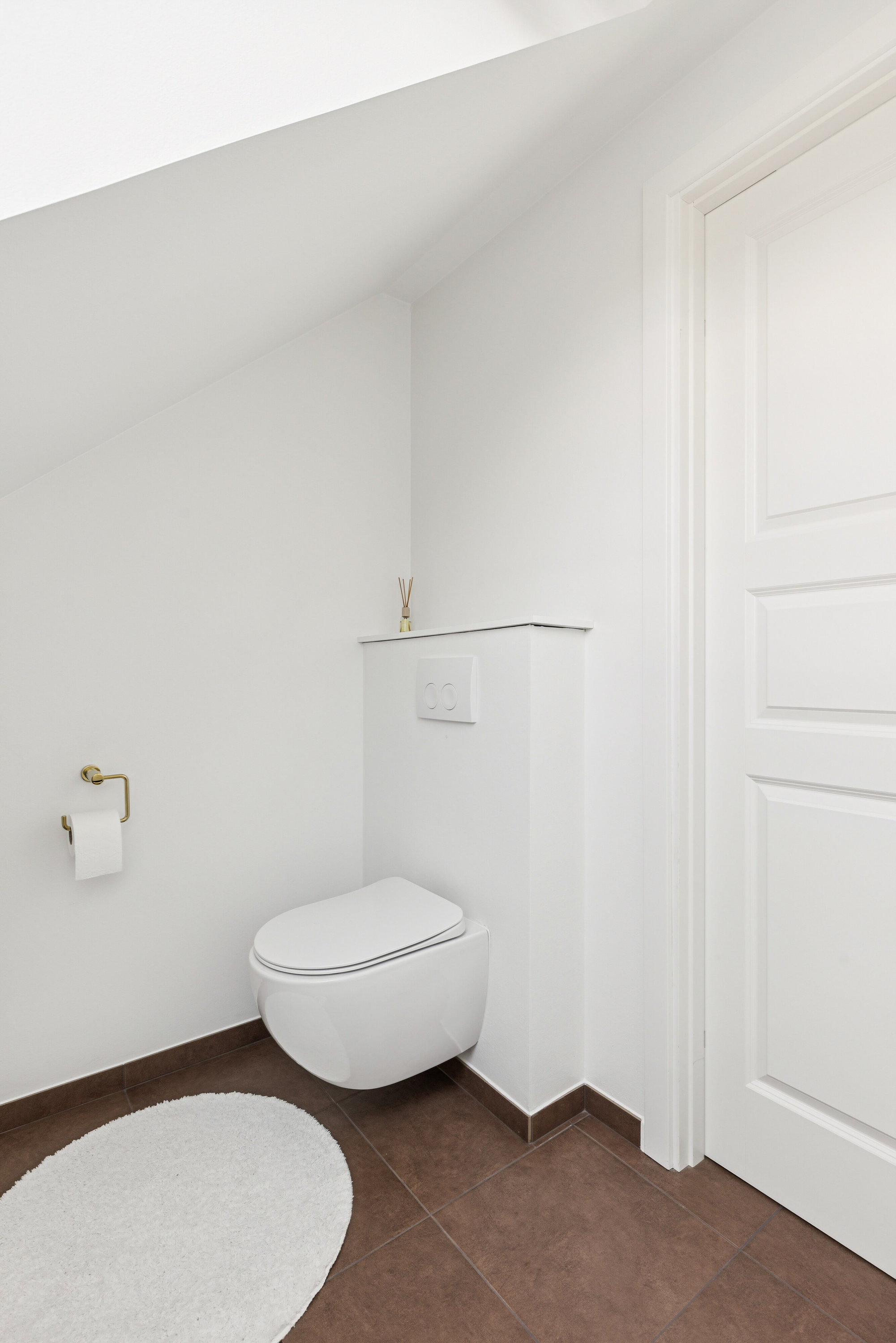 Fremhævet toilet billede i fuldskærmstilstand. Billede af Marokkovej 6, 4200 Slagelse